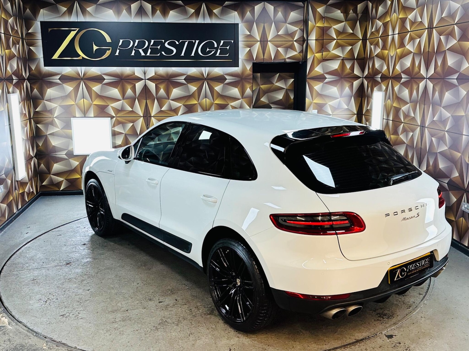 Used Porsche Macan 2015 for sale - 76824524: Photo 42
