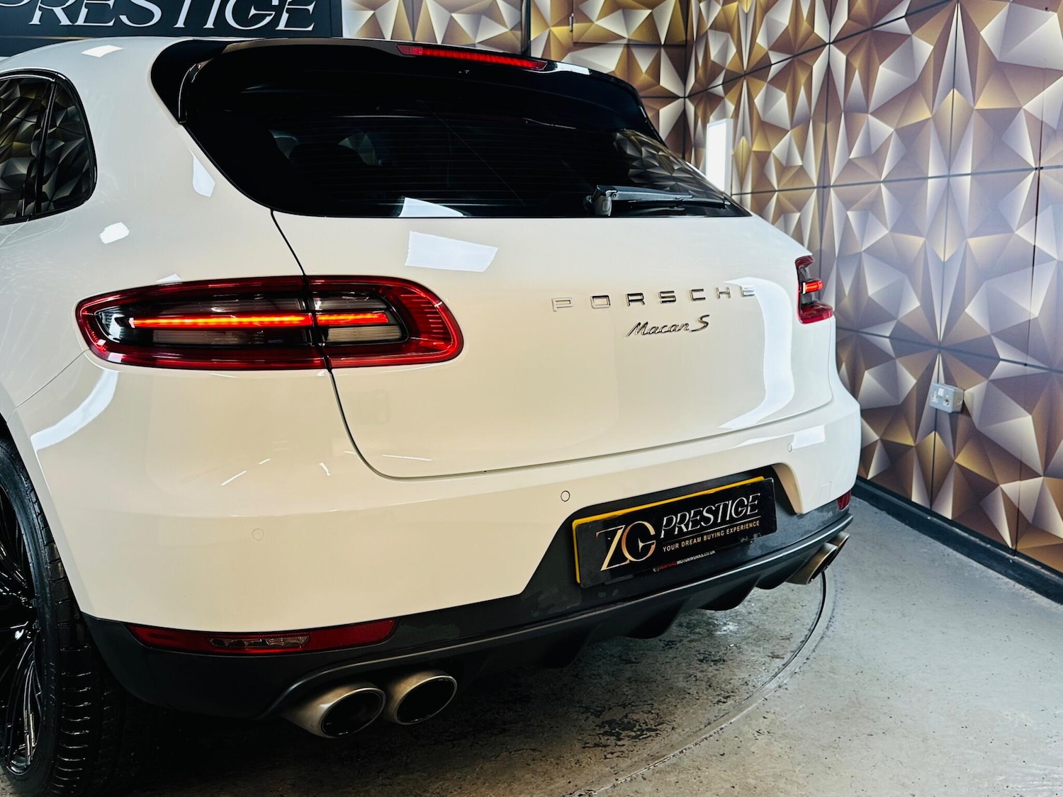 Used Porsche Macan 2015 for sale - 76824524: Photo 48