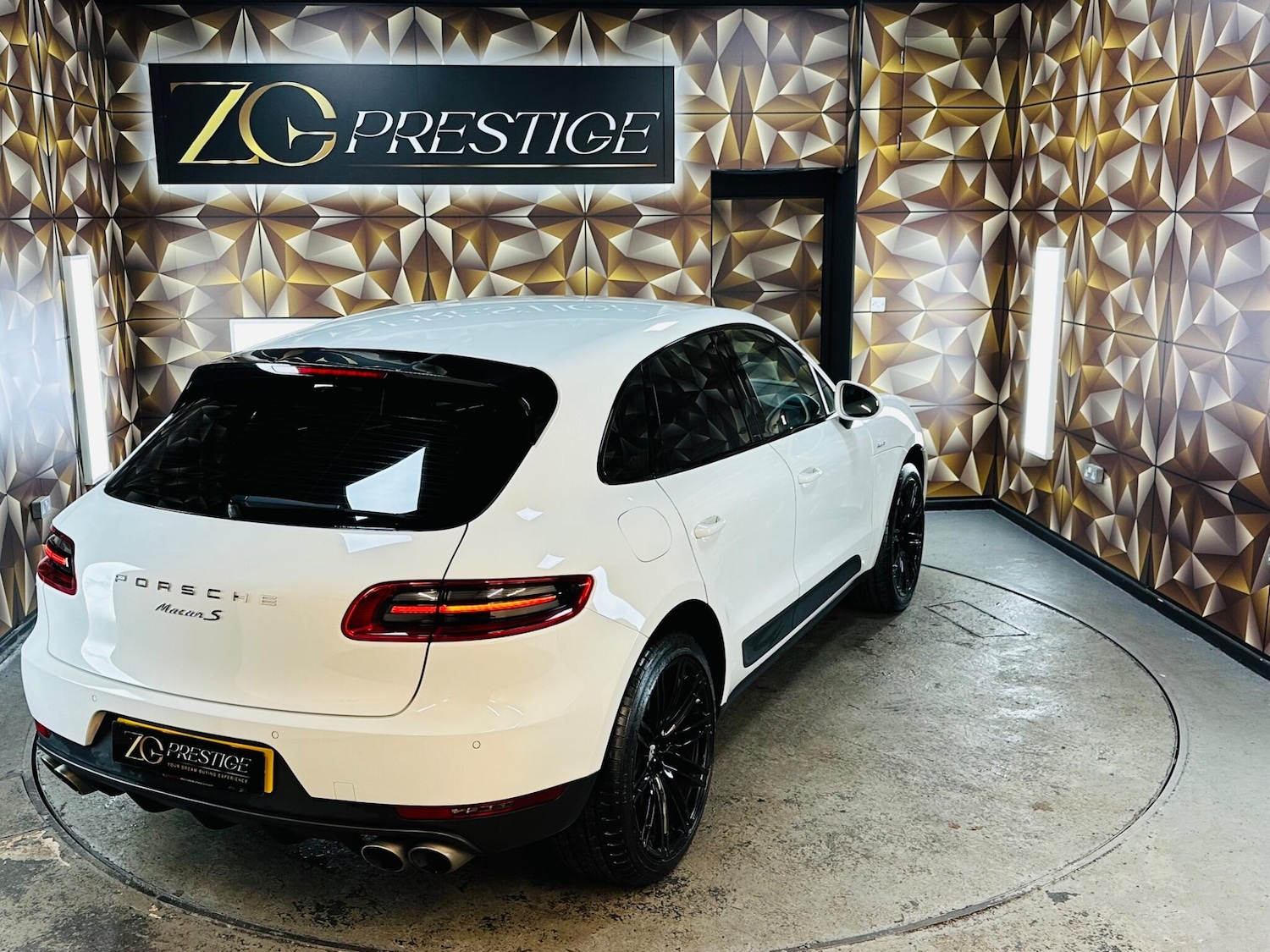 Used Porsche Macan 2015 for sale - 76824524: Photo 49