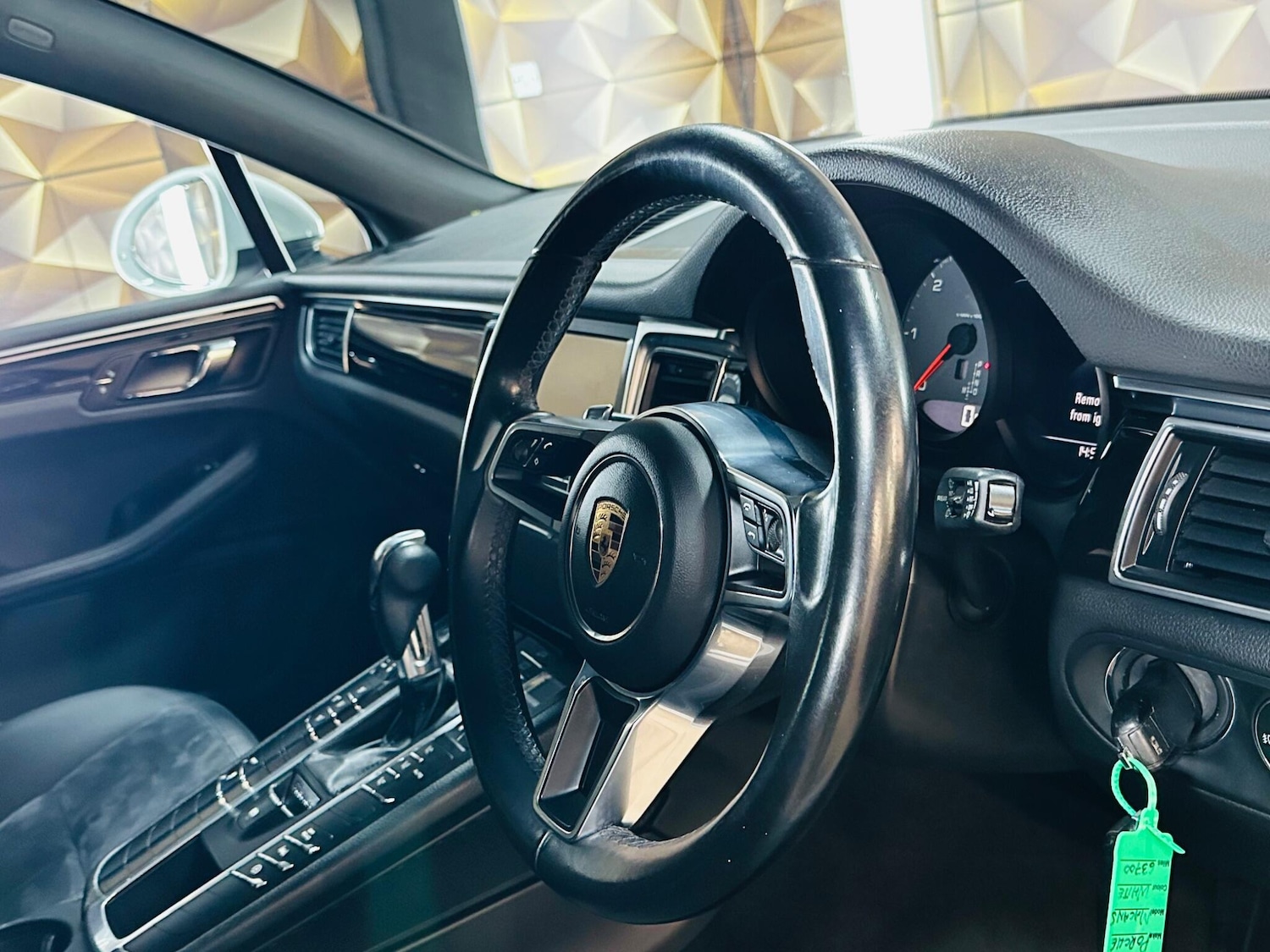 Used Porsche Macan 2015 for sale - 76824524: Photo 55