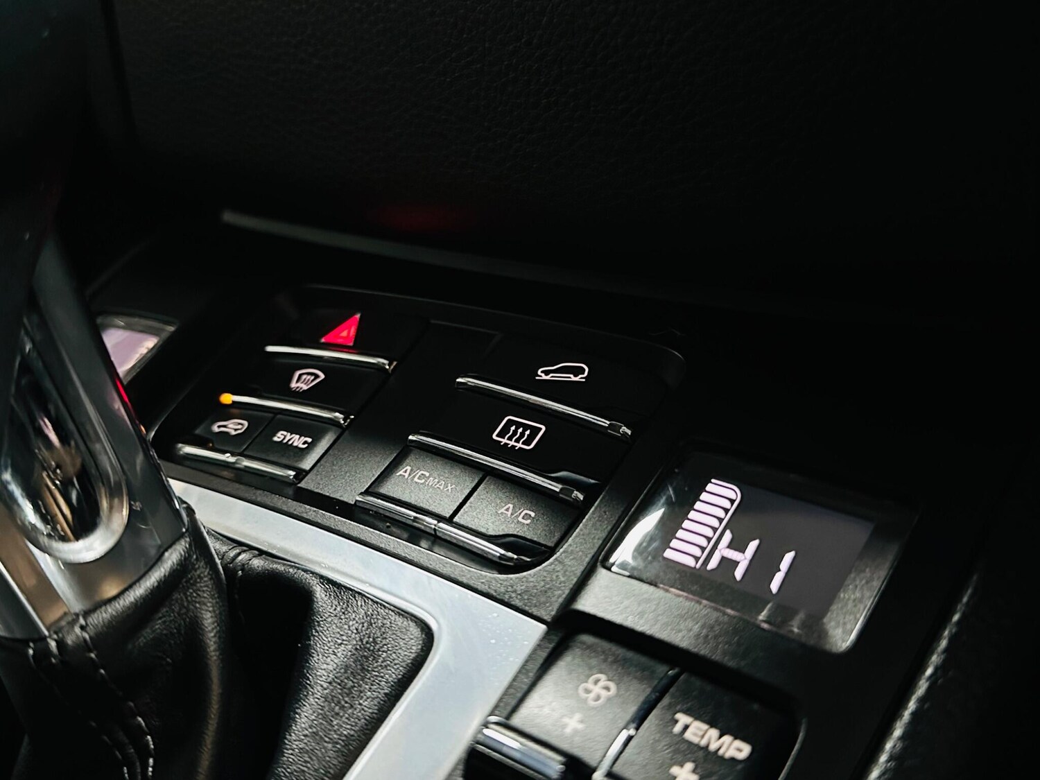 Used Porsche Macan 2015 for sale - 76824524: Photo 60