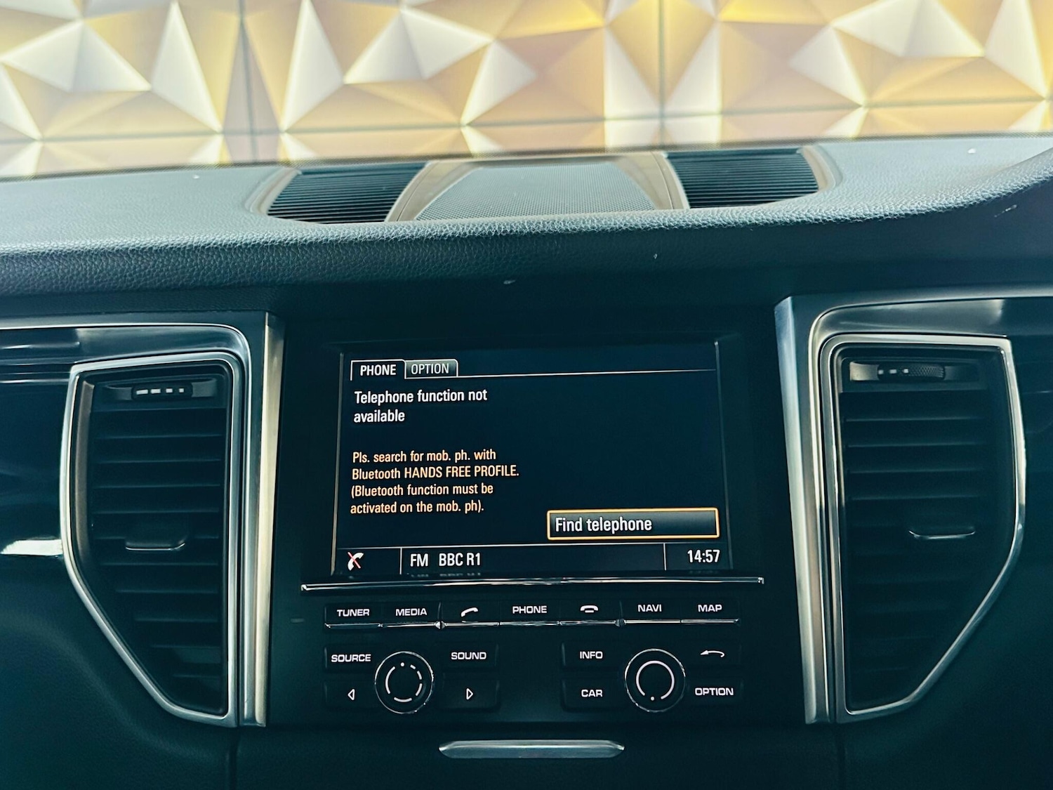 Used Porsche Macan 2015 for sale - 76824524: Photo 61