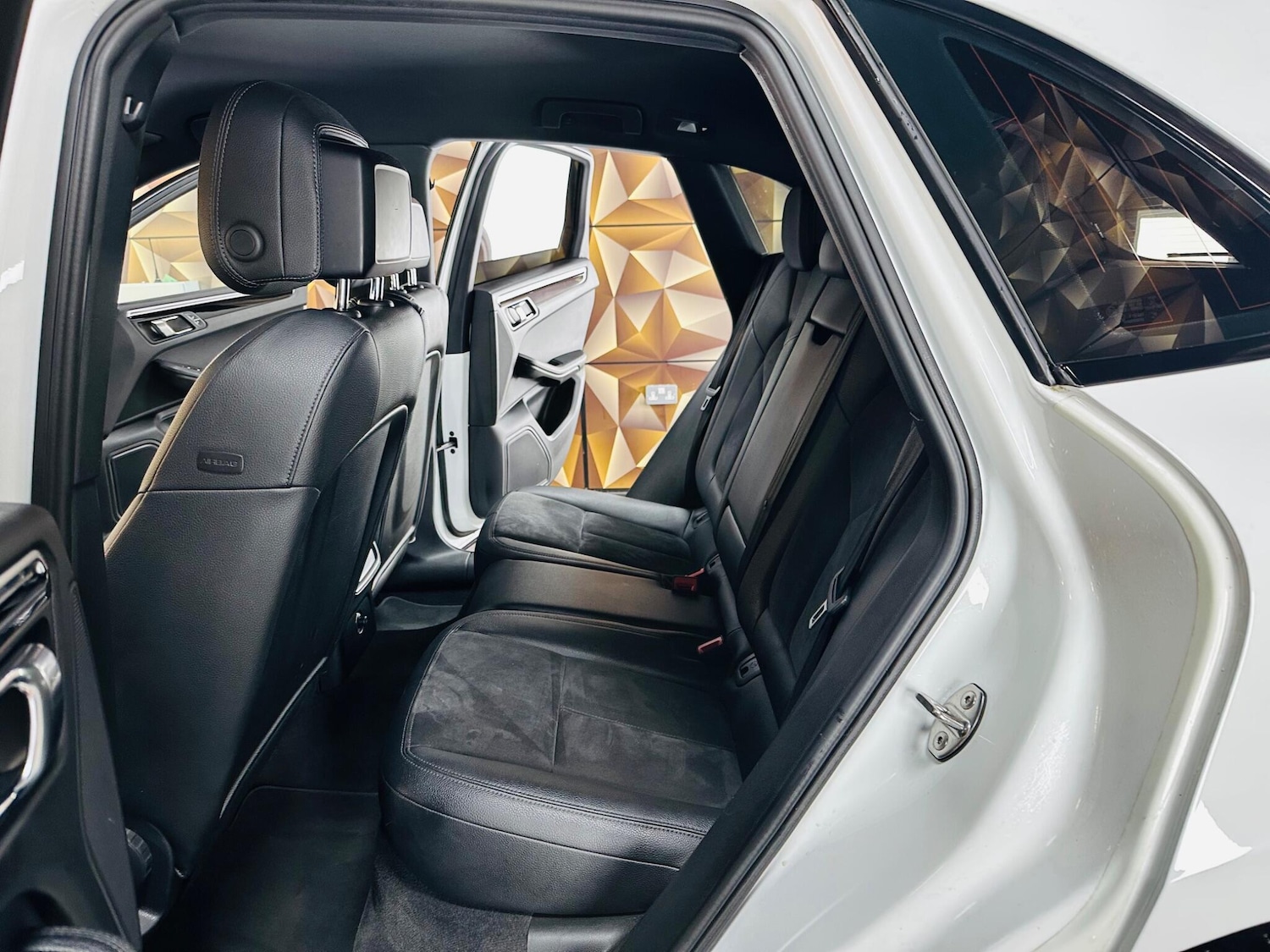 Used Porsche Macan 2015 for sale - 76824524: Photo 67