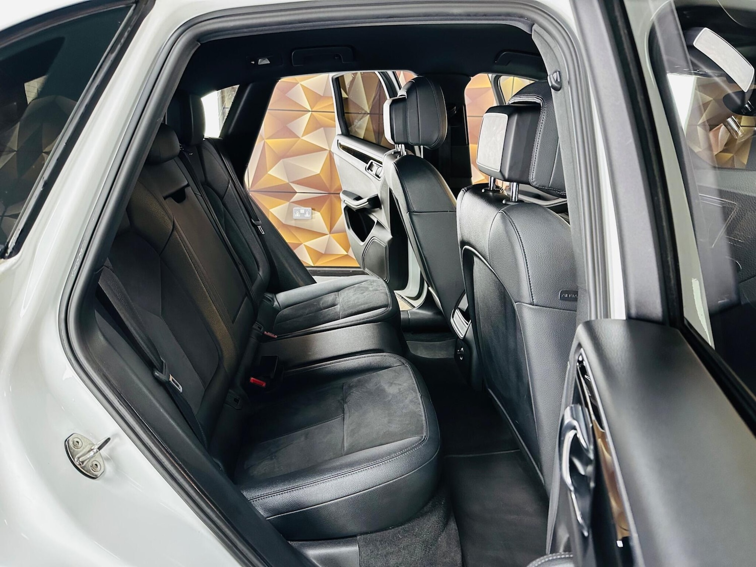 Used Porsche Macan 2015 for sale - 76824524: Photo 68