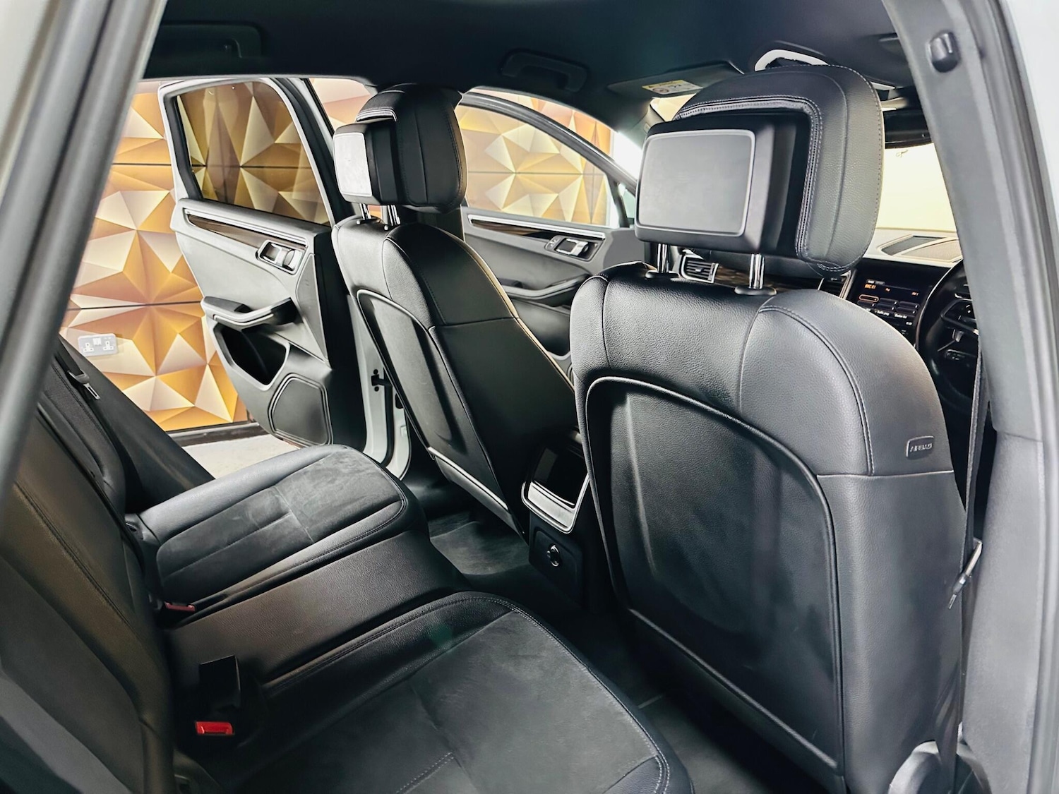 Used Porsche Macan 2015 for sale - 76824524: Photo 69