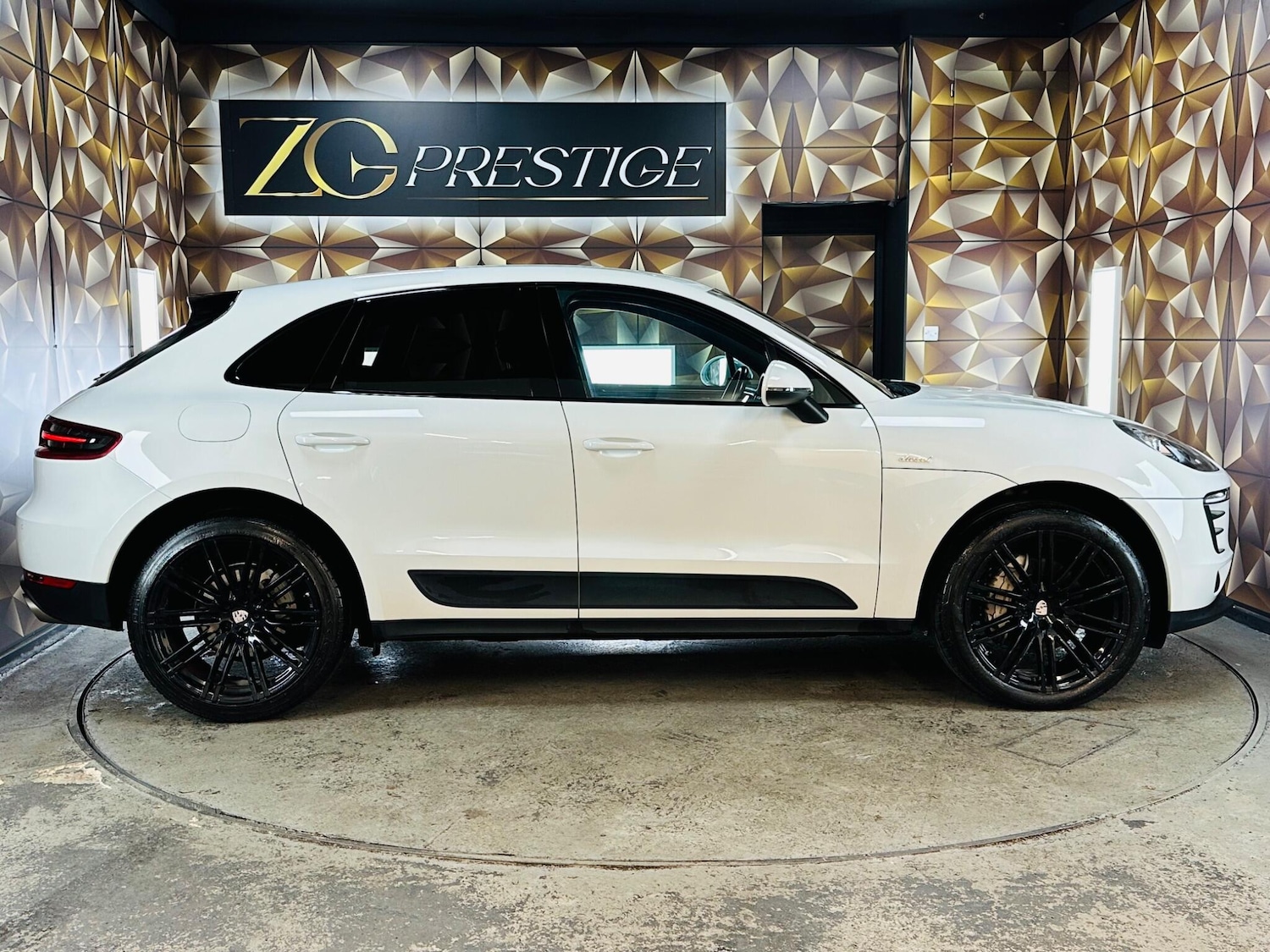 Used Porsche Macan 2015 for sale - 76824524: Photo 9