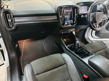 Used Volvo XC40 2018 for sale - 75708826: Photo