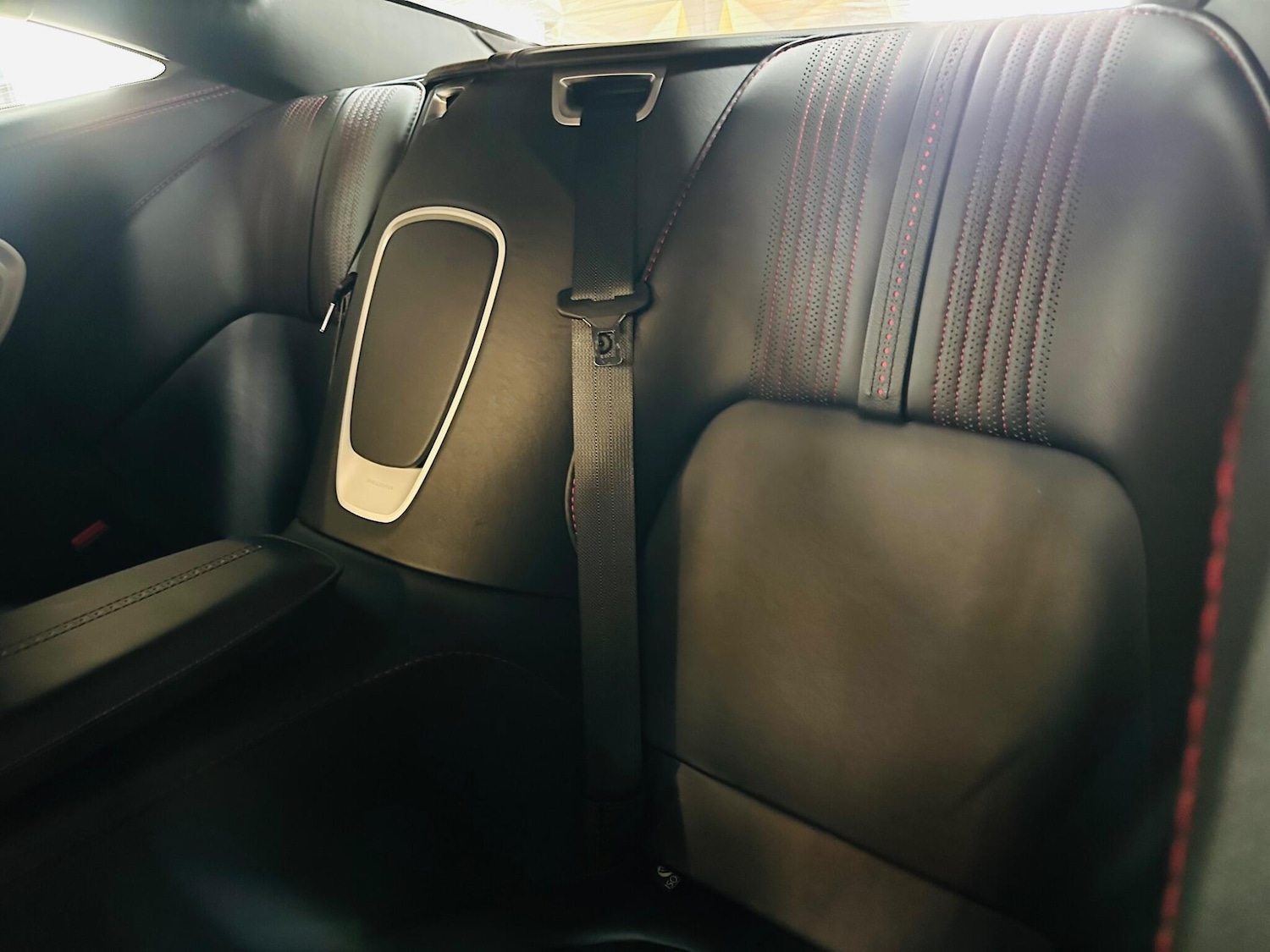 Used Aston Martin DB11 2018 for sale - 77331497: Photo 22