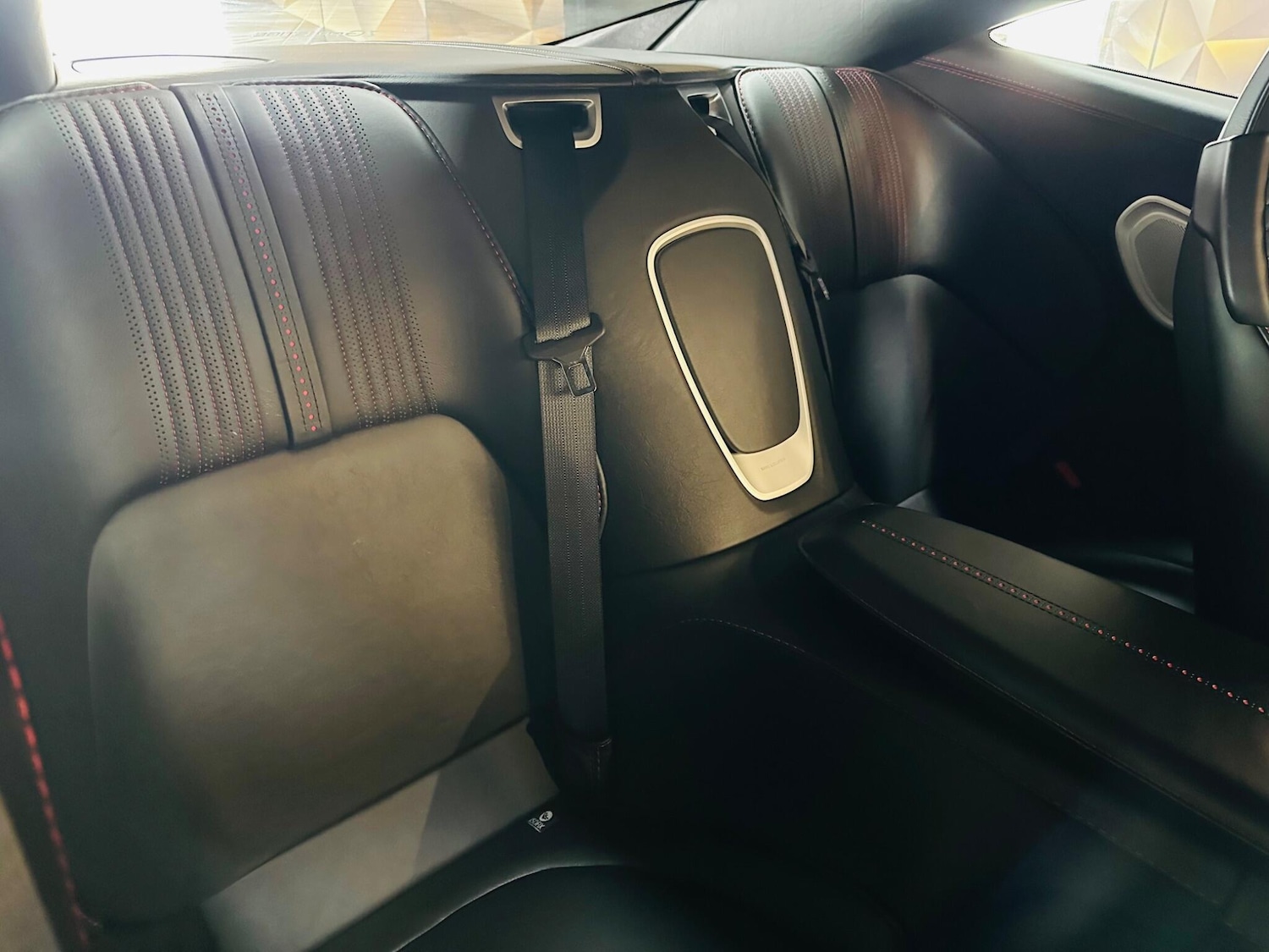 Used Aston Martin DB11 2018 for sale - 77331497: Photo 30