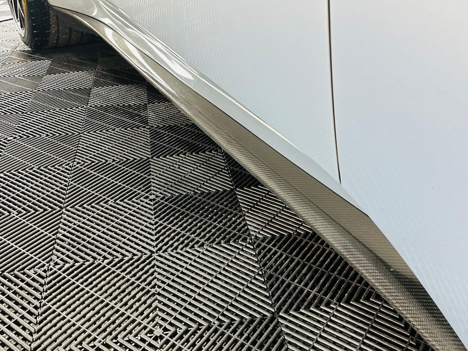 Used Aston Martin DB11 2018 for sale - 77331497: Photo 43