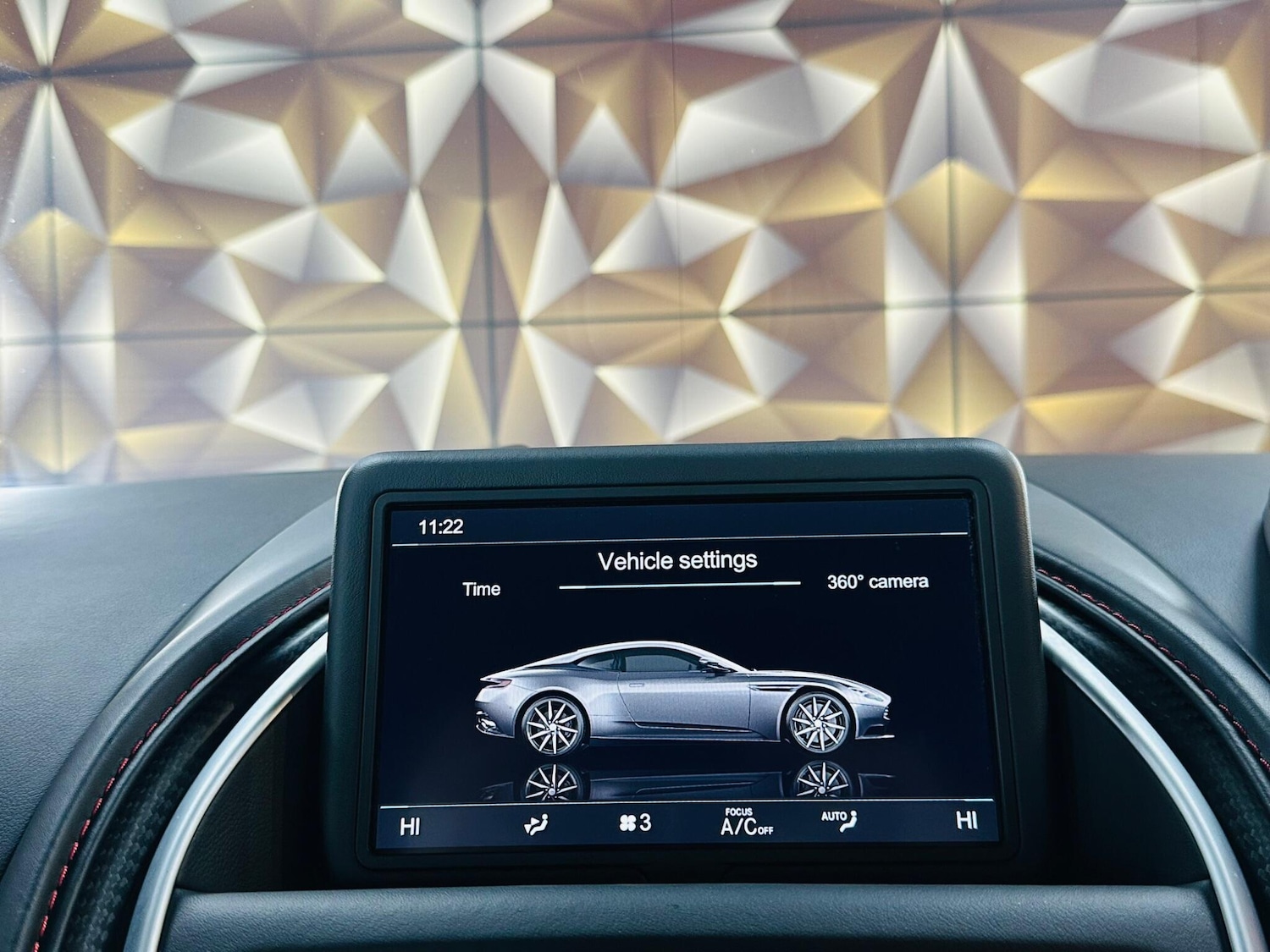 Used Aston Martin DB11 2018 for sale - 77331497: Photo 58