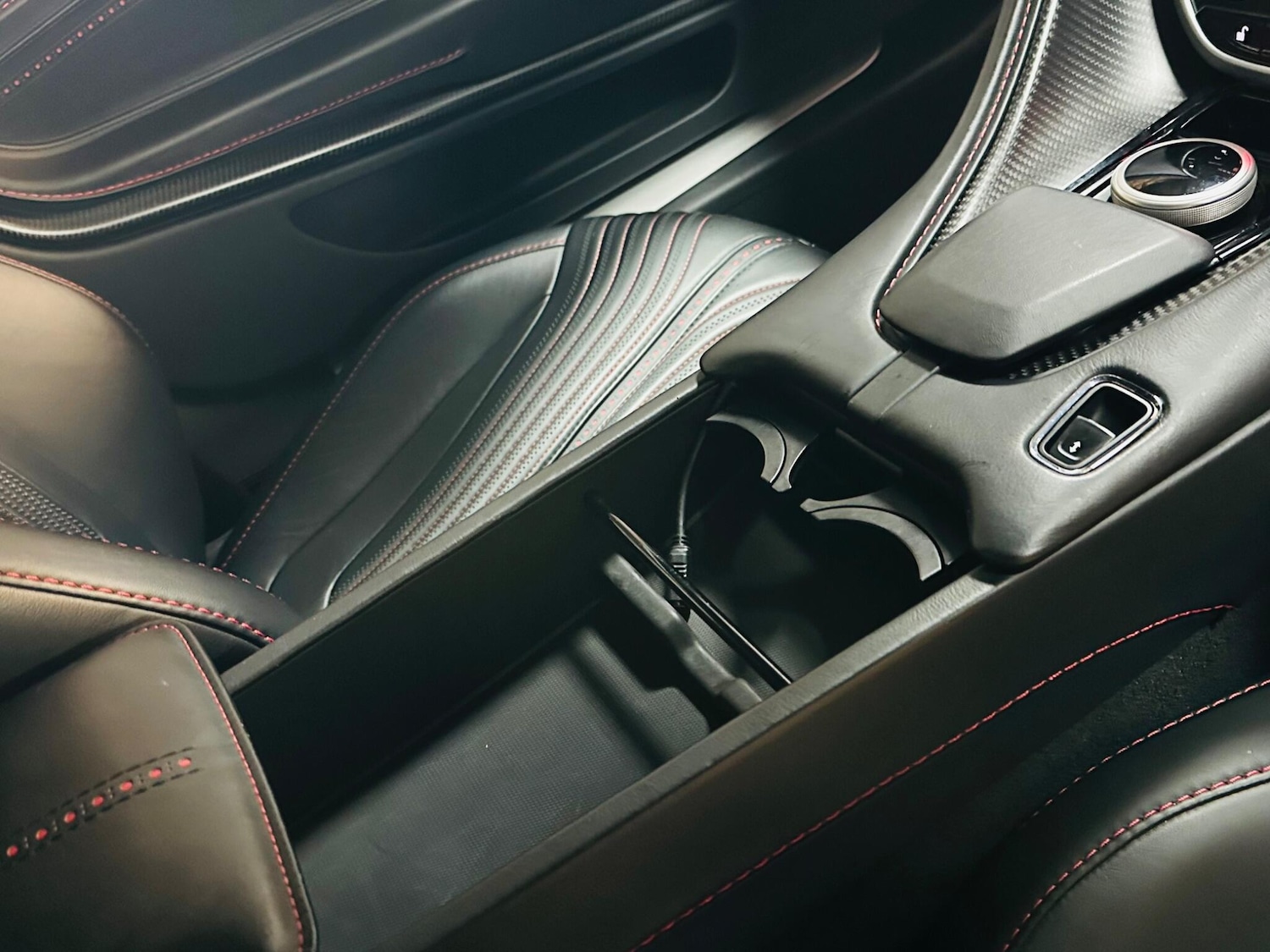 Used Aston Martin DB11 2018 for sale - 77331497: Photo 61