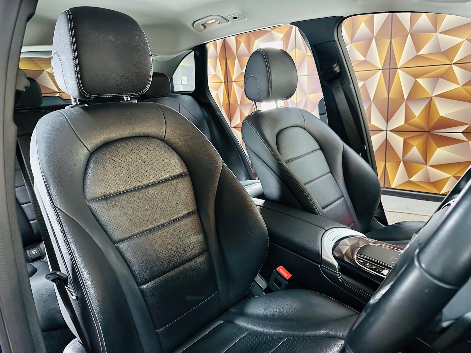 Used Mercedes-Benz GLC 2019 for sale - 76094386: Photo 10