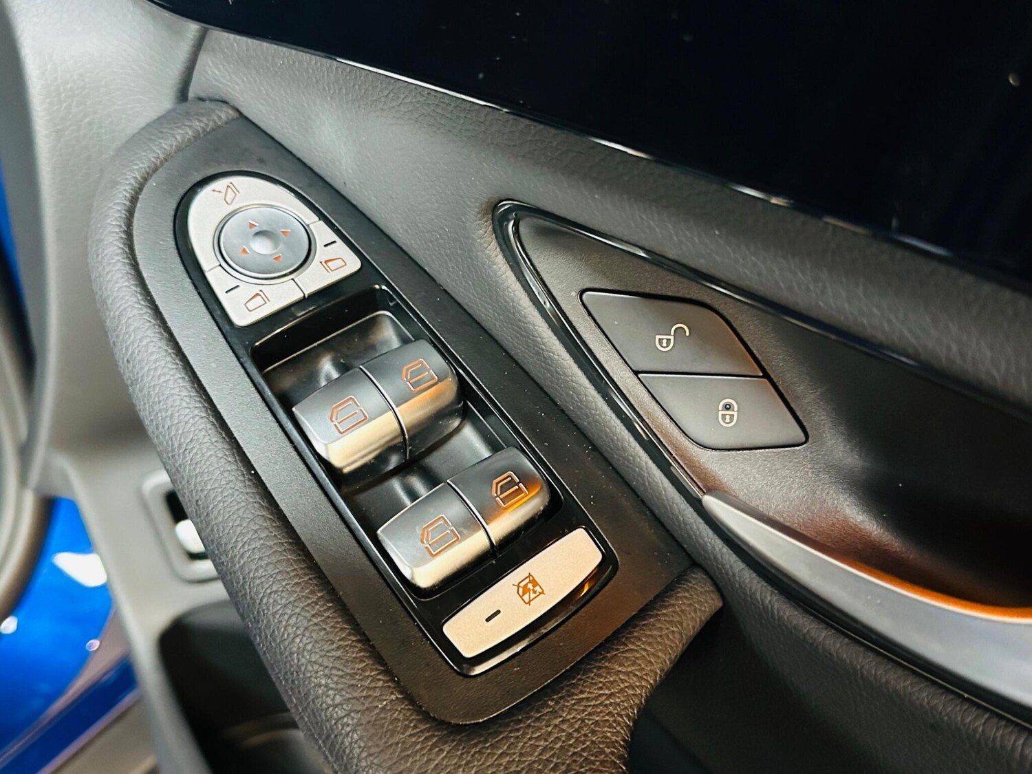 Used Mercedes-Benz GLC 2019 for sale - 76094386: Photo 62