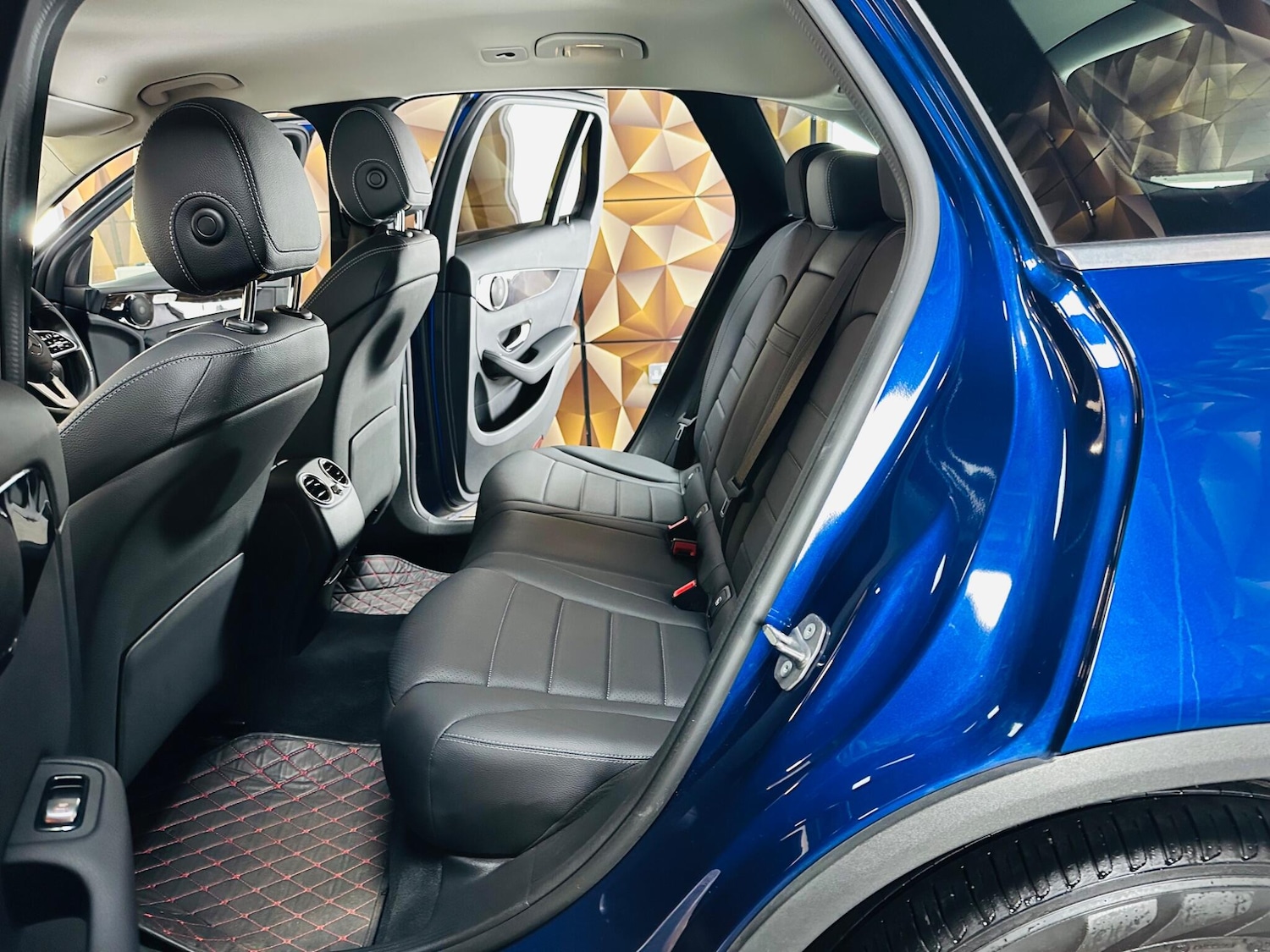 Used Mercedes-Benz GLC 2019 for sale - 76094386: Photo 65