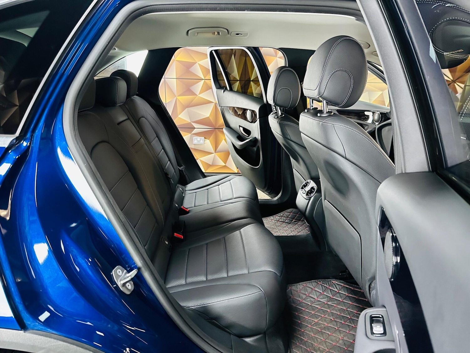 Used Mercedes-Benz GLC 2019 for sale - 76094386: Photo 66