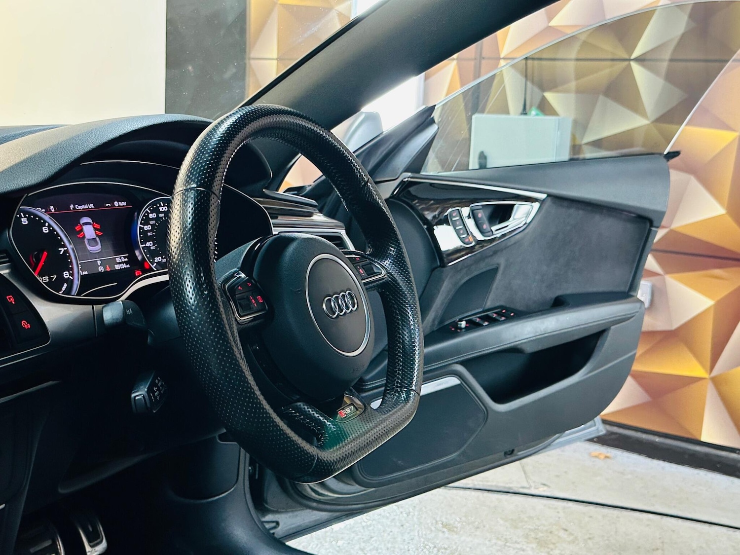 Used Audi RS7 2016 for sale - 76898243: Photo 26