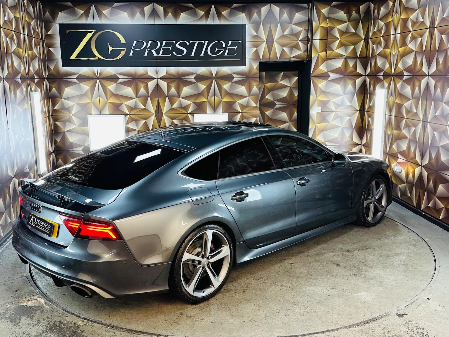 Used Audi RS7 2016 for sale - 76898243: Photo 7