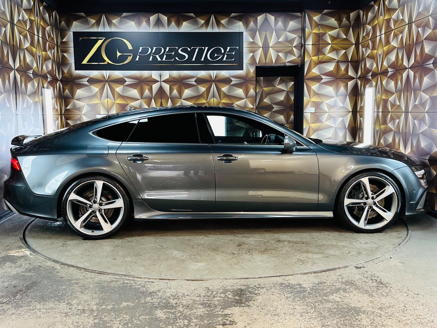 Used Audi RS7 2016 for sale - 76898243: Photo 9