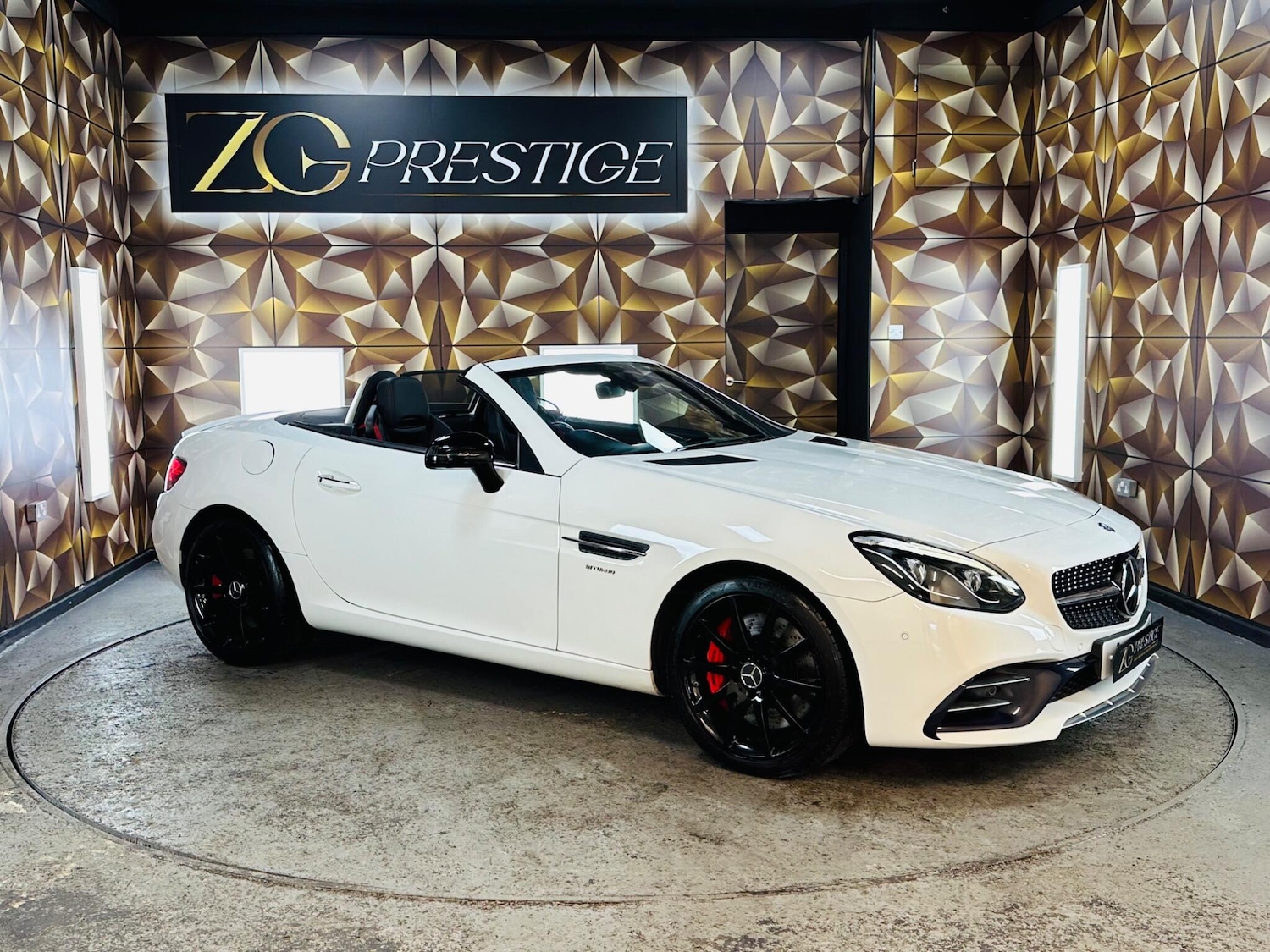 Used Mercedes-Benz SLC 2016 for sale - 76099566: Photo 1