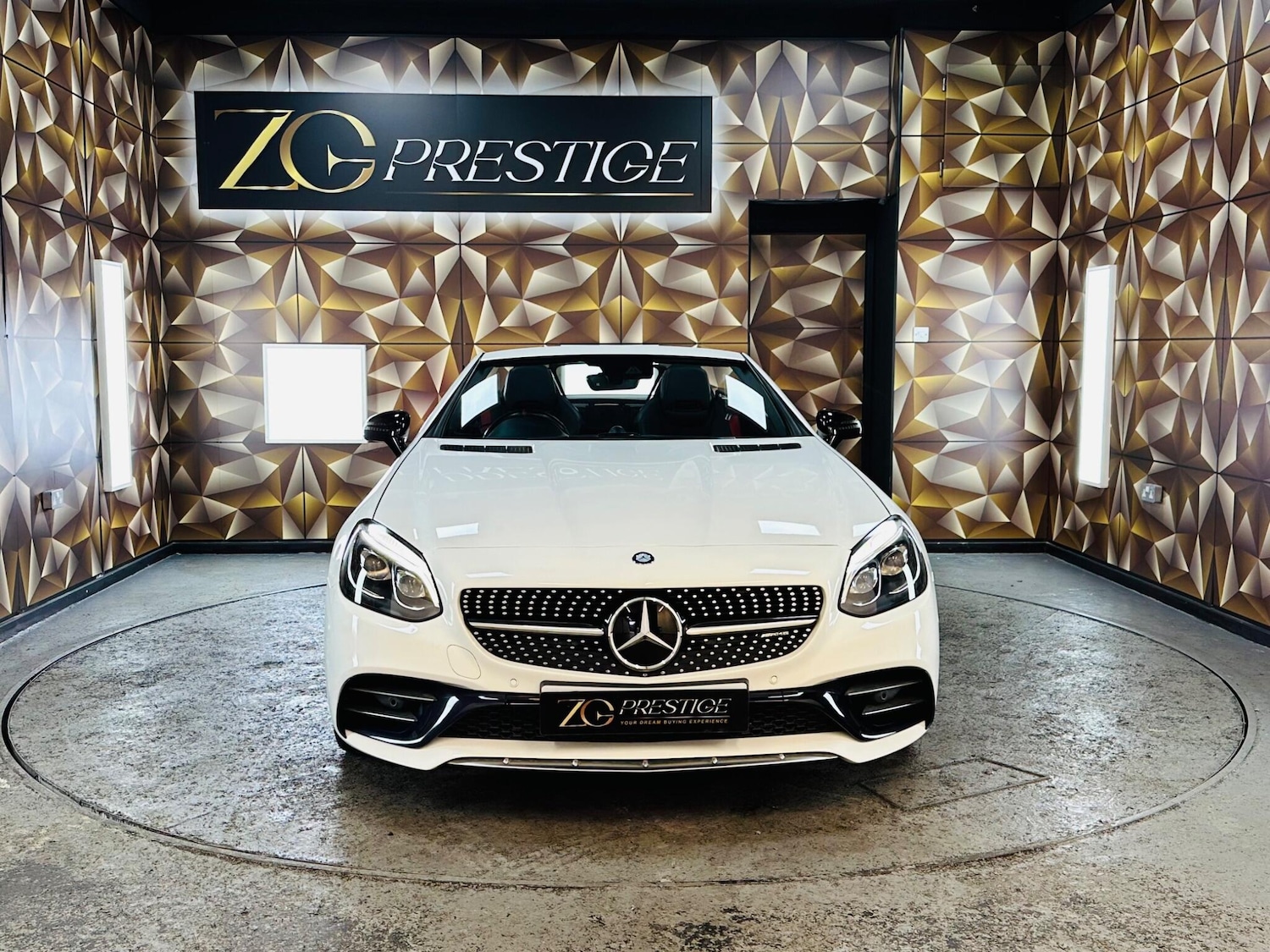 Used Mercedes-Benz SLC 2016 for sale - 76099566: Photo 3