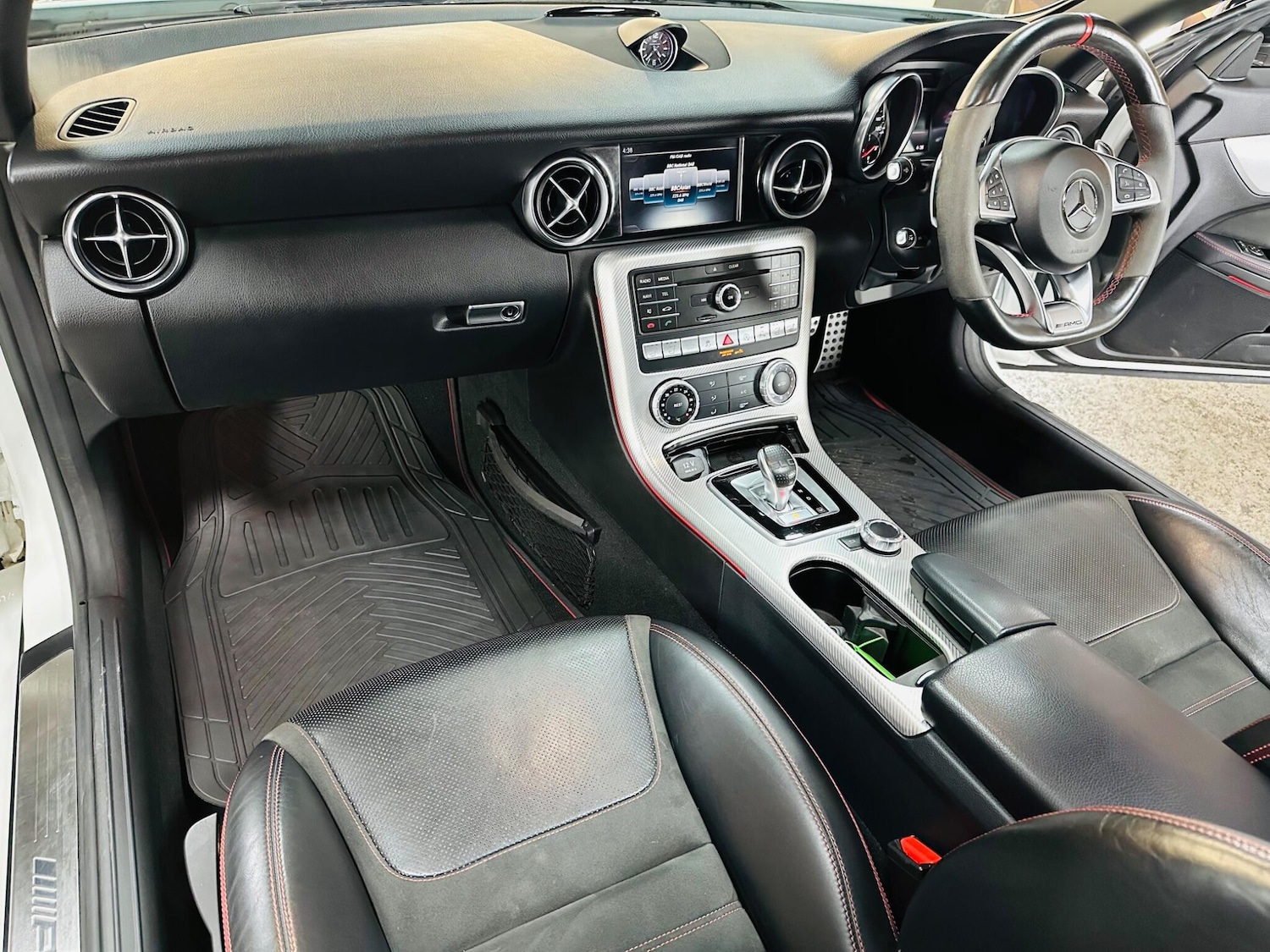 Used Mercedes-Benz SLC 2016 for sale - 76099566: Photo 4