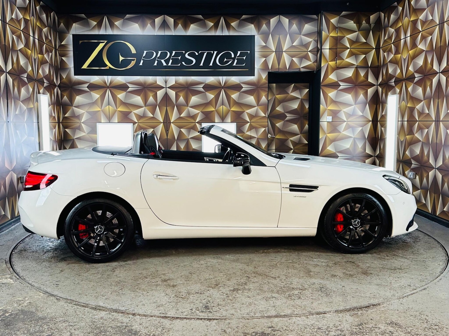 Used Mercedes-Benz SLC 2016 for sale - 76099566: Photo 9