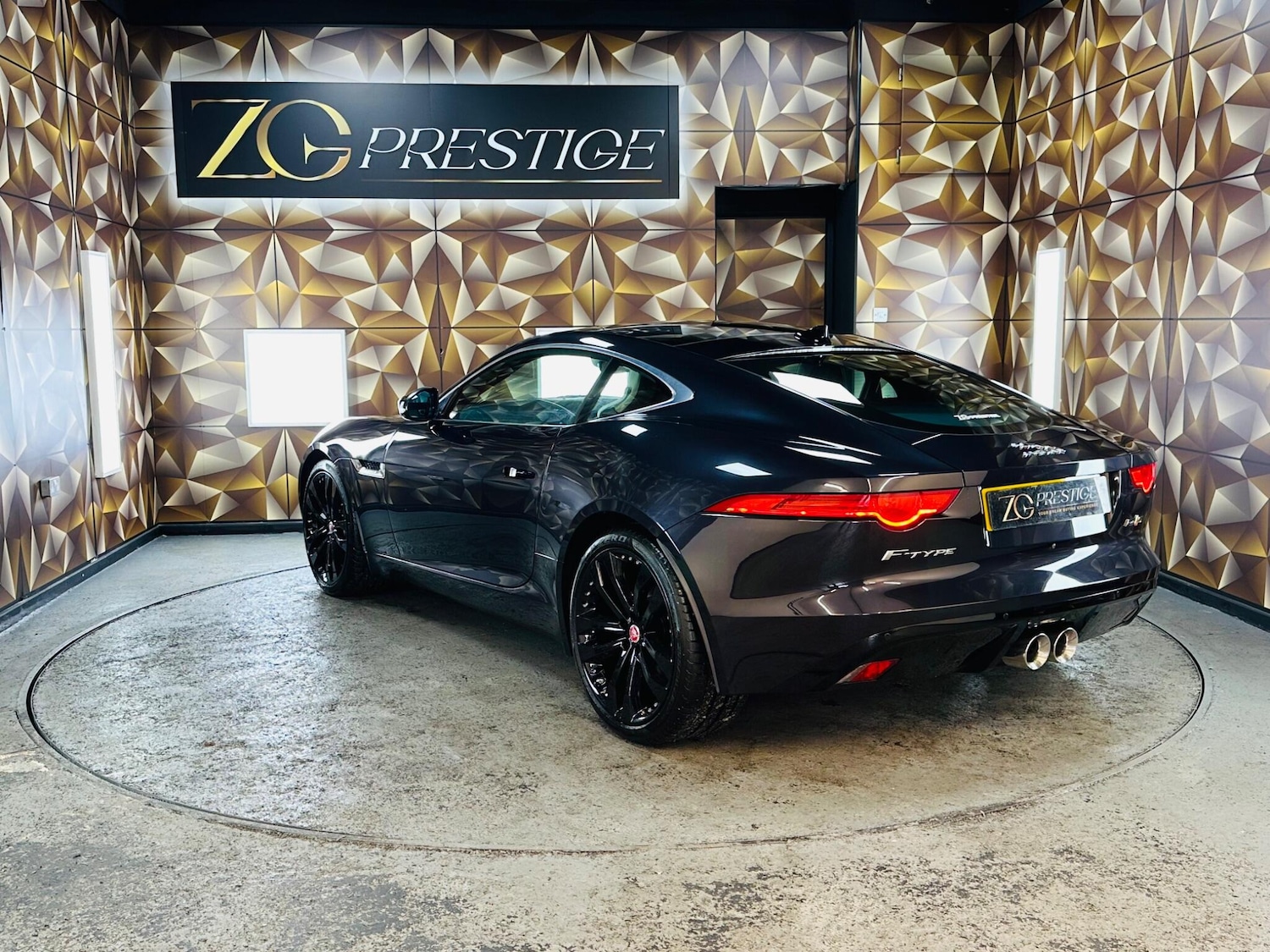 Used Jaguar F-Type 2015 for sale - 76388372: Photo 25