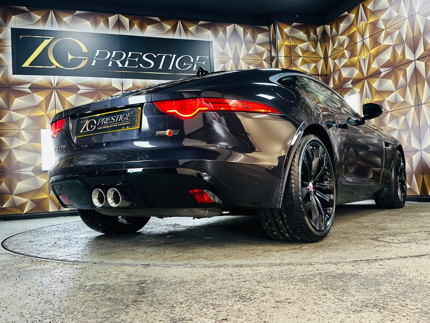 Used Jaguar F-Type 2015 for sale - 76388372: Photo 34