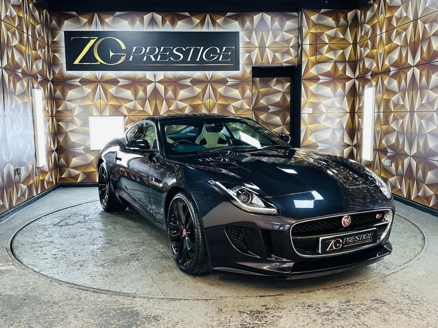 Used Jaguar F-Type 2015 for sale - 76388372: Photo 36