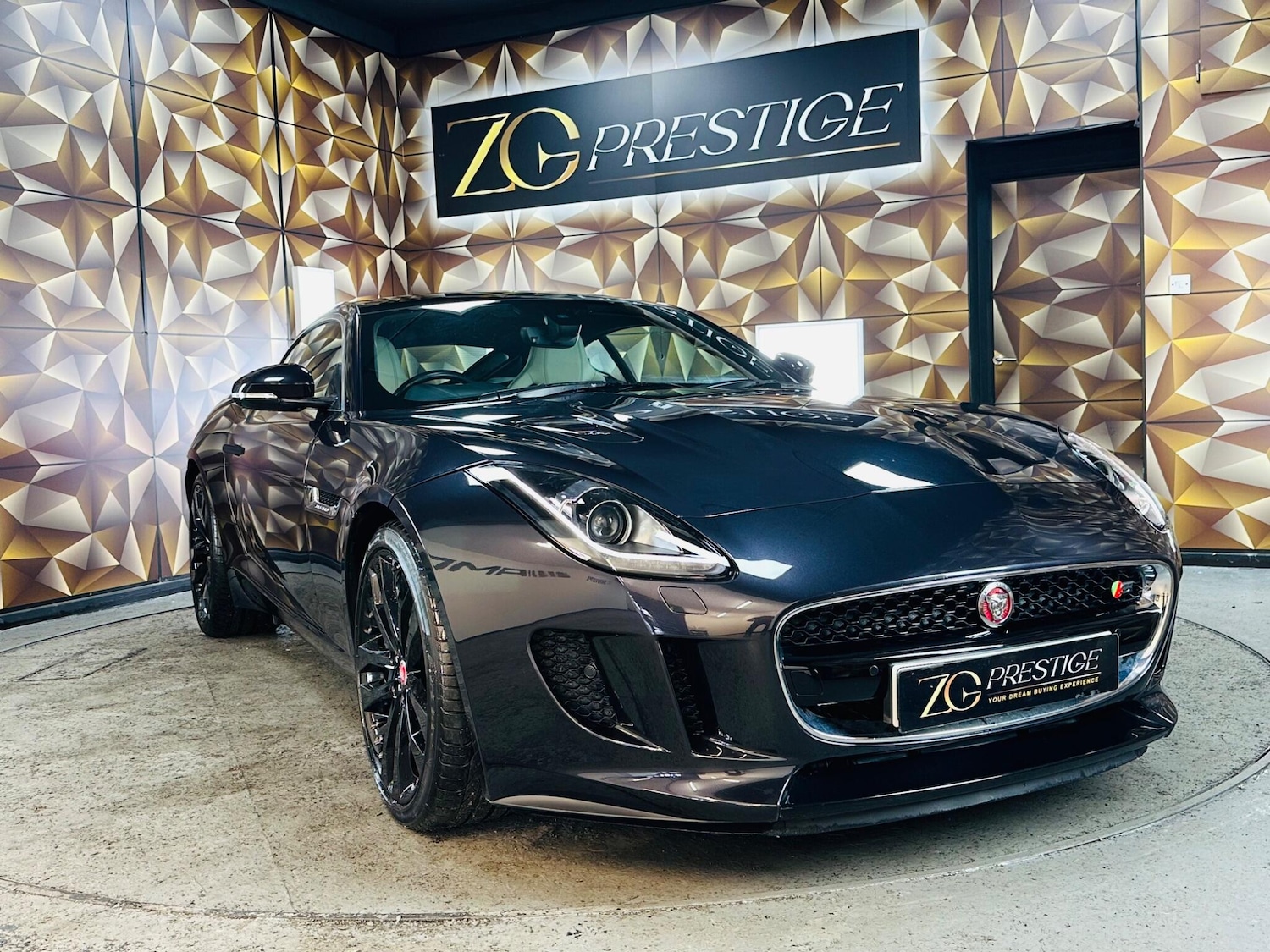 Used Jaguar F-Type 2015 for sale - 76388372: Photo 38