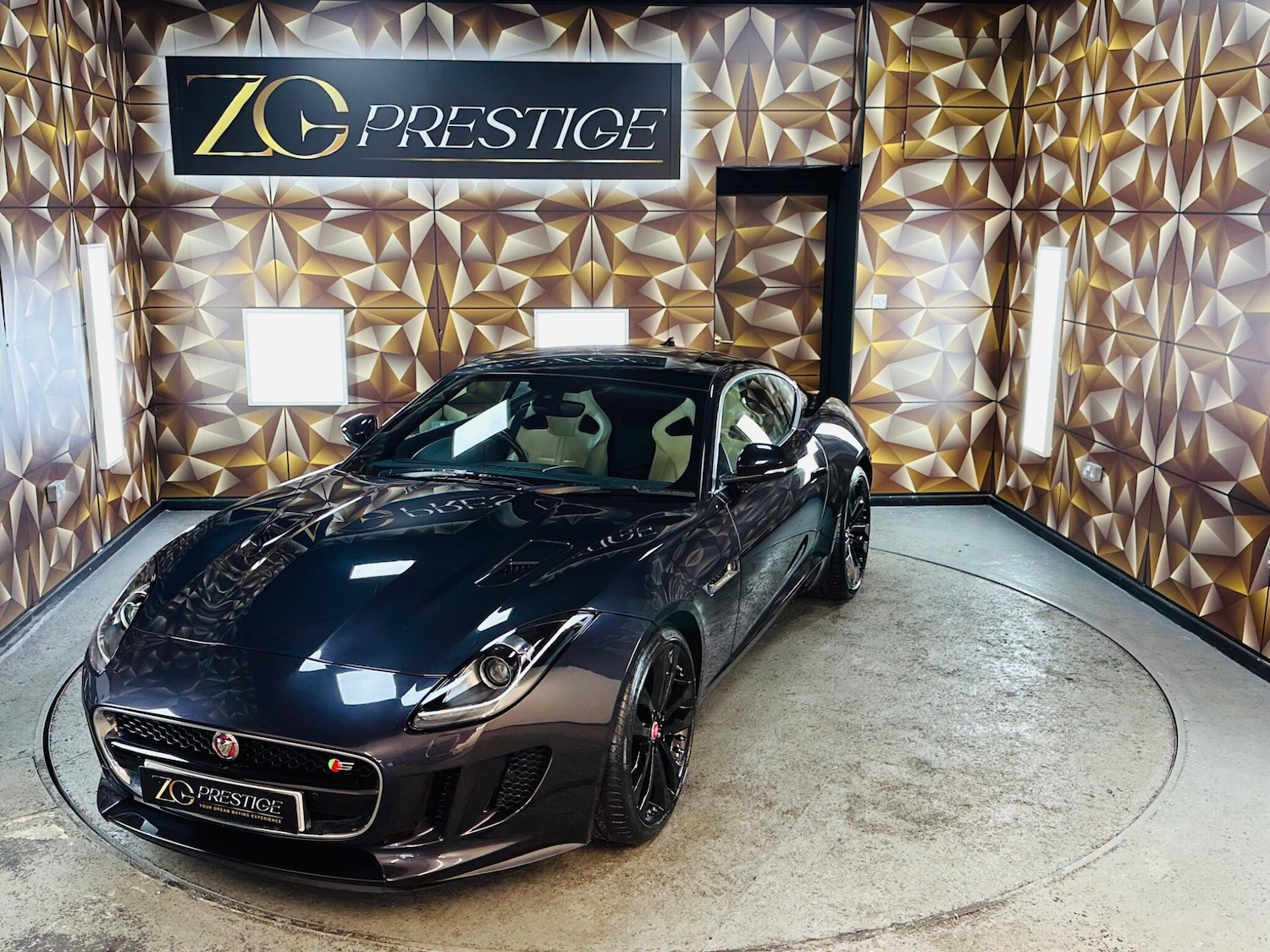 Used Jaguar F-Type 2015 for sale - 76388372: Photo 41