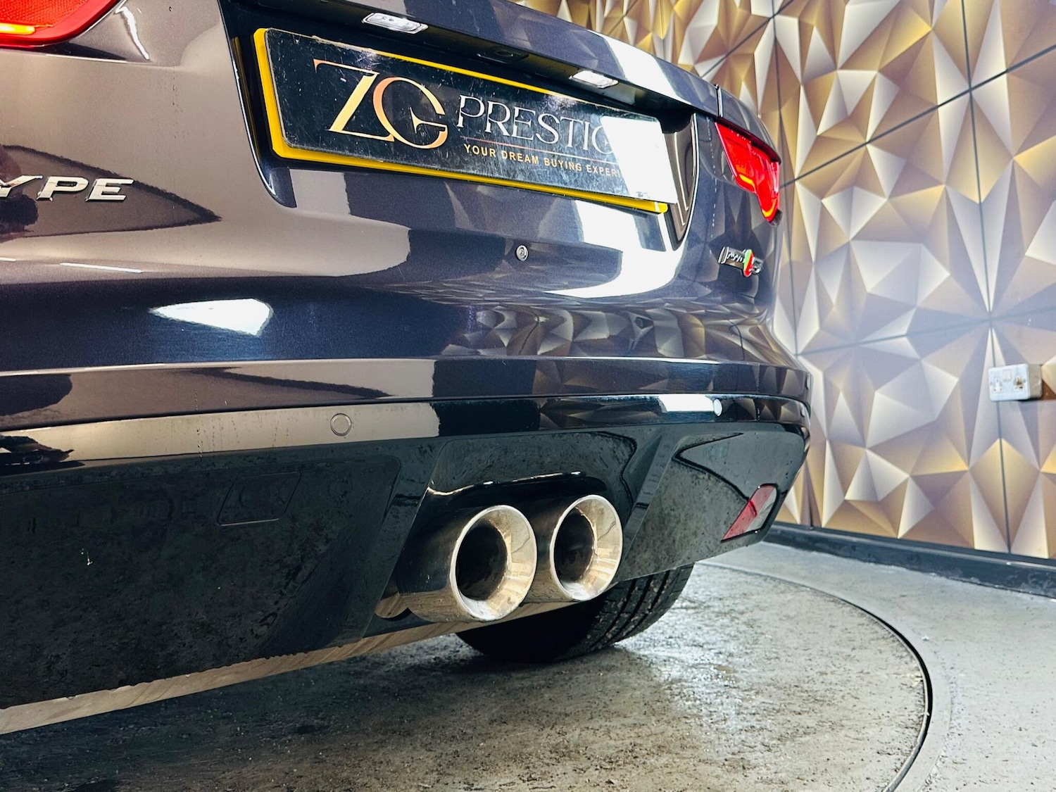 Used Jaguar F-Type 2015 for sale - 76388372: Photo 42