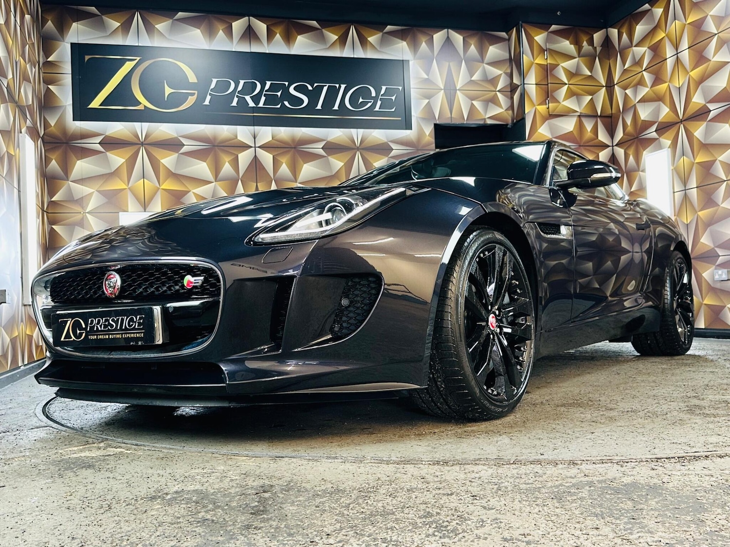 Used Jaguar F-Type 2015 for sale - 76388372: Photo 43