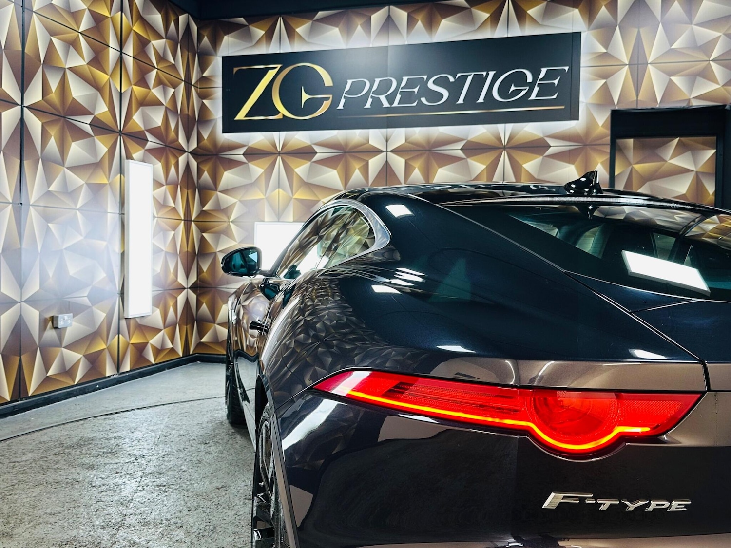 Used Jaguar F-Type 2015 for sale - 76388372: Photo 46