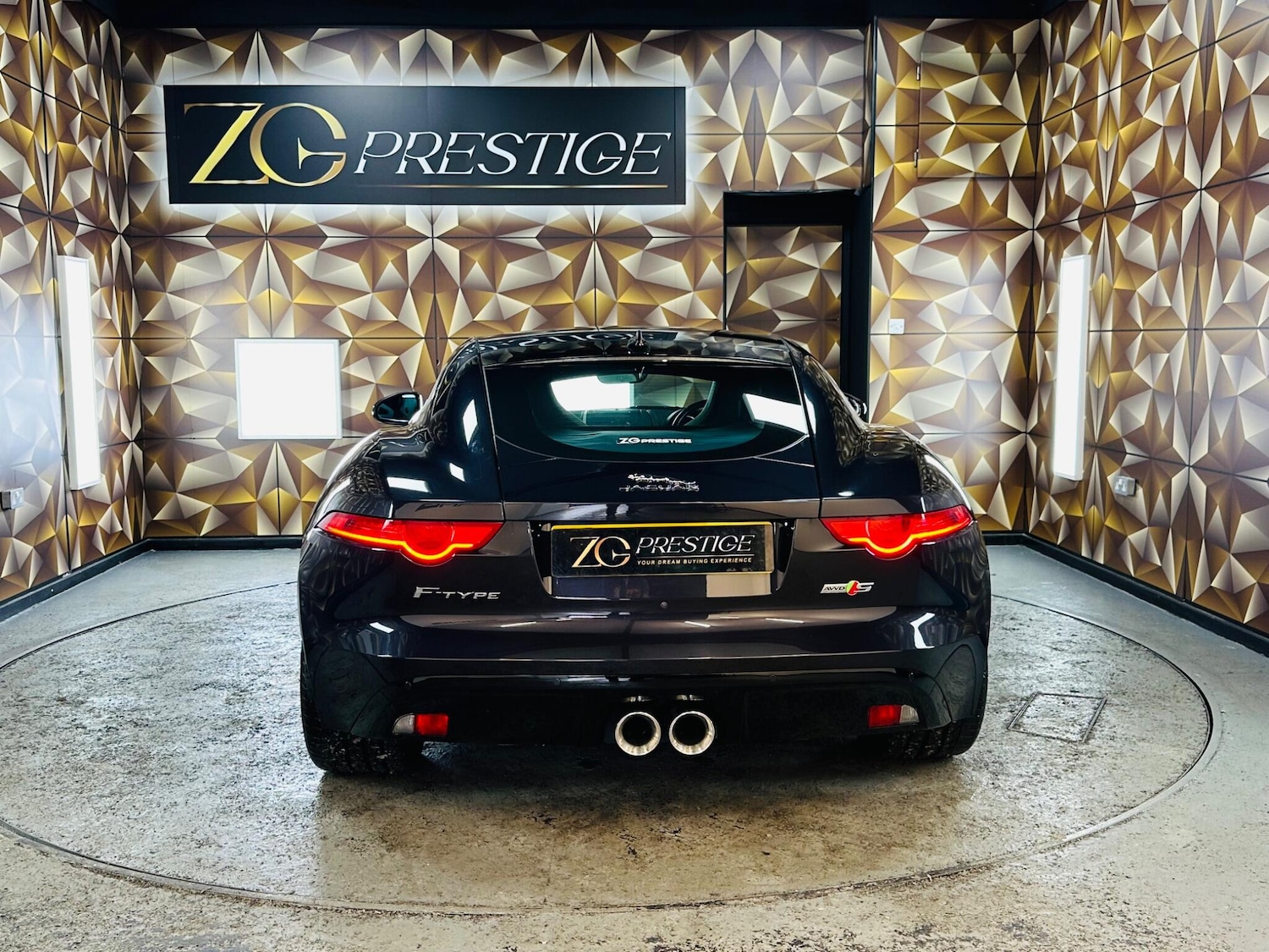 Used Jaguar F-Type 2015 for sale - 76388372: Photo 5