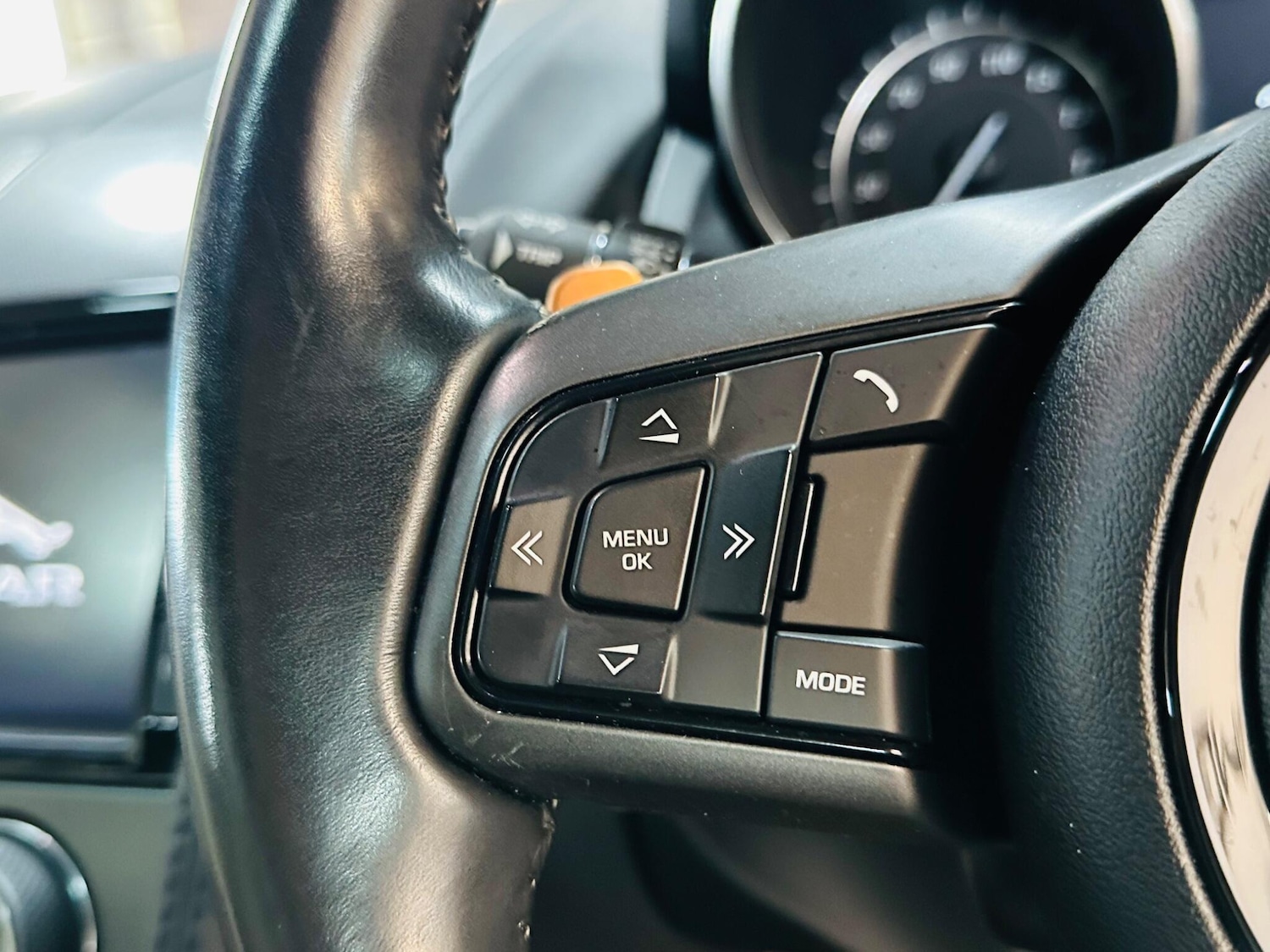 Used Jaguar F-Type 2015 for sale - 76388372: Photo 50