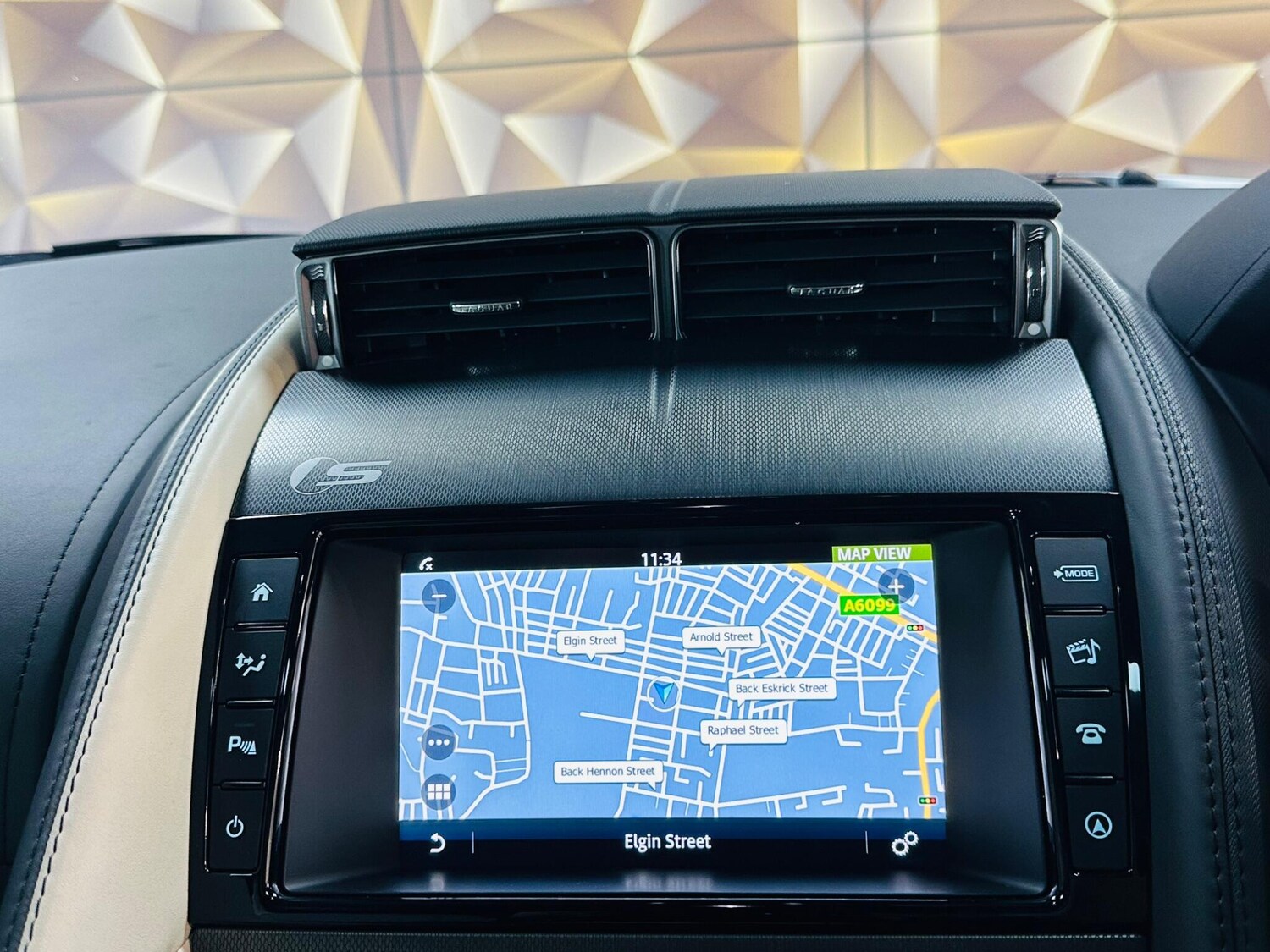 Used Jaguar F-Type 2015 for sale - 76388372: Photo 55