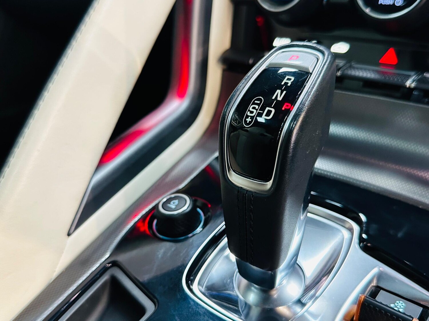 Used Jaguar F-Type 2015 for sale - 76388372: Photo 59