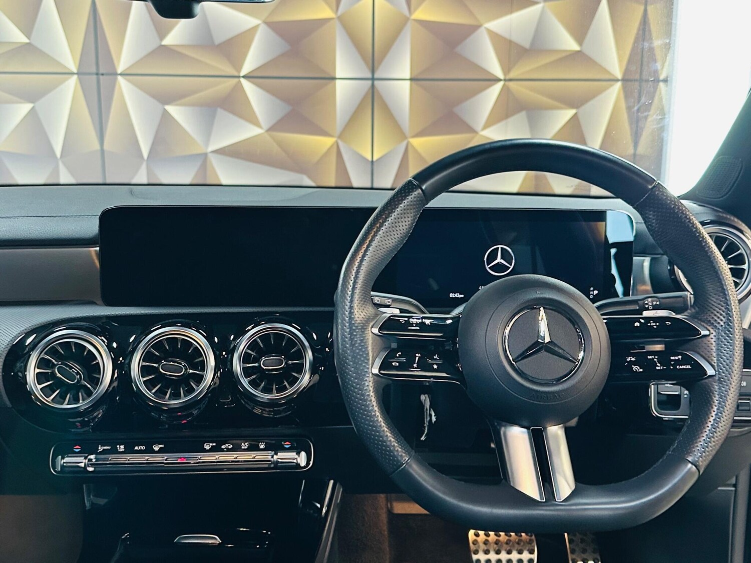 Used Mercedes-Benz CLA 2023 for sale - 76561434: Photo 51