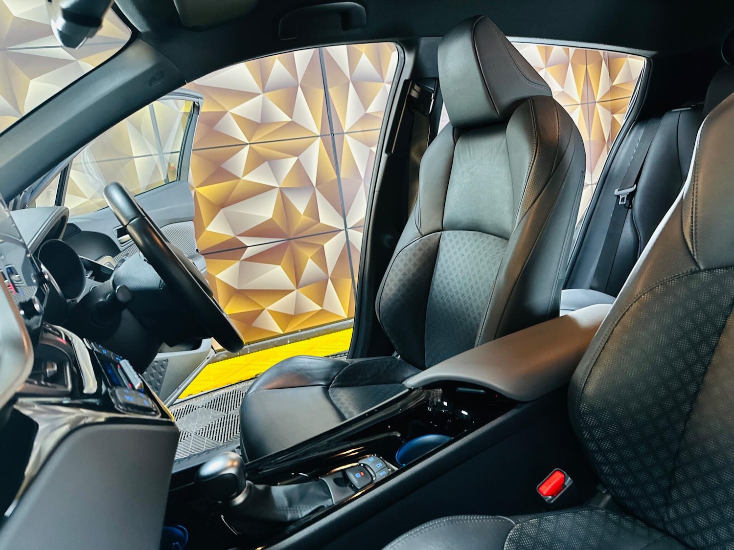 Used Toyota C-HR 2020 for sale - 77883549: Photo 10