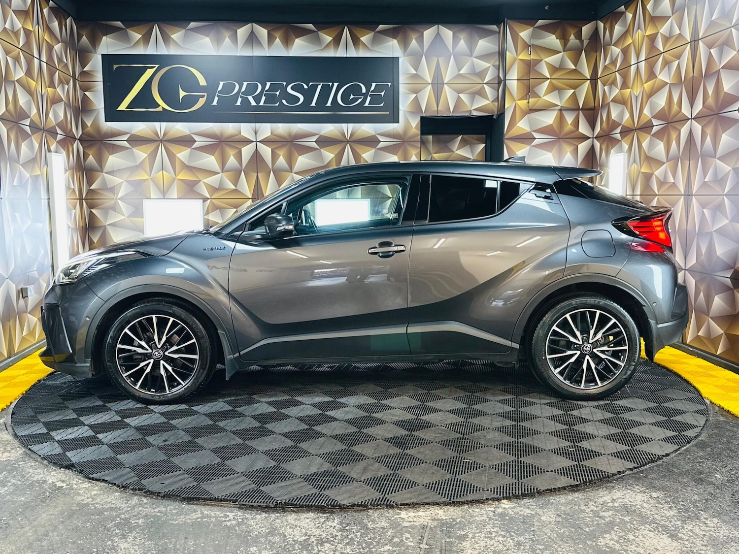 Used Toyota C-HR 2020 for sale - 77883549: Photo 11