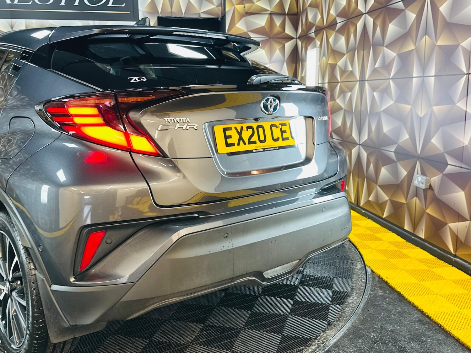 Used Toyota C-HR 2020 for sale - 77883549: Photo 41