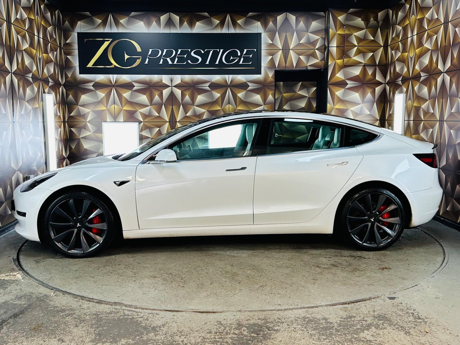 Used Tesla Model 3 2020 for sale - 76607368: Photo 11