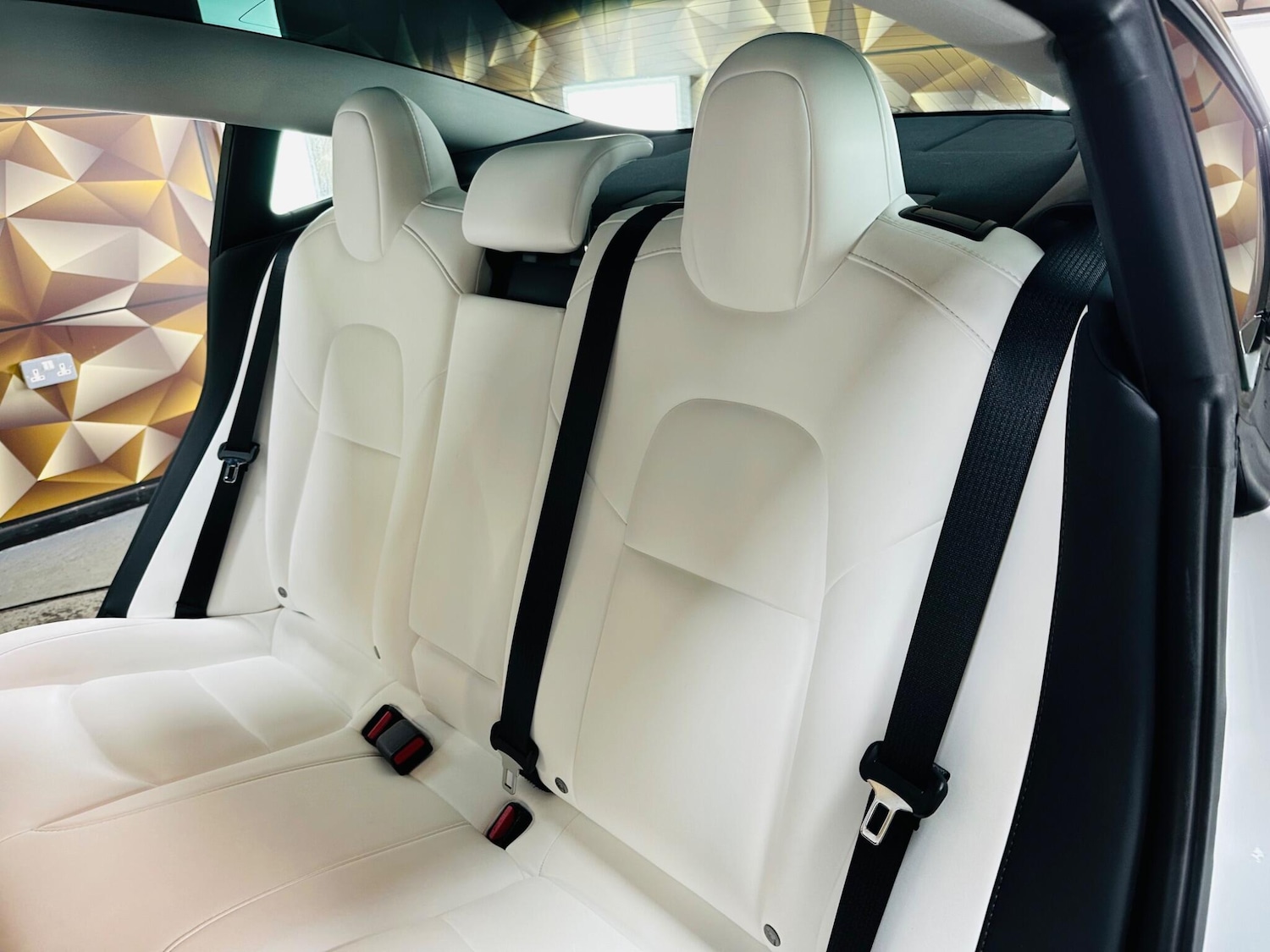 Used Tesla Model 3 2020 for sale - 76607368: Photo 14