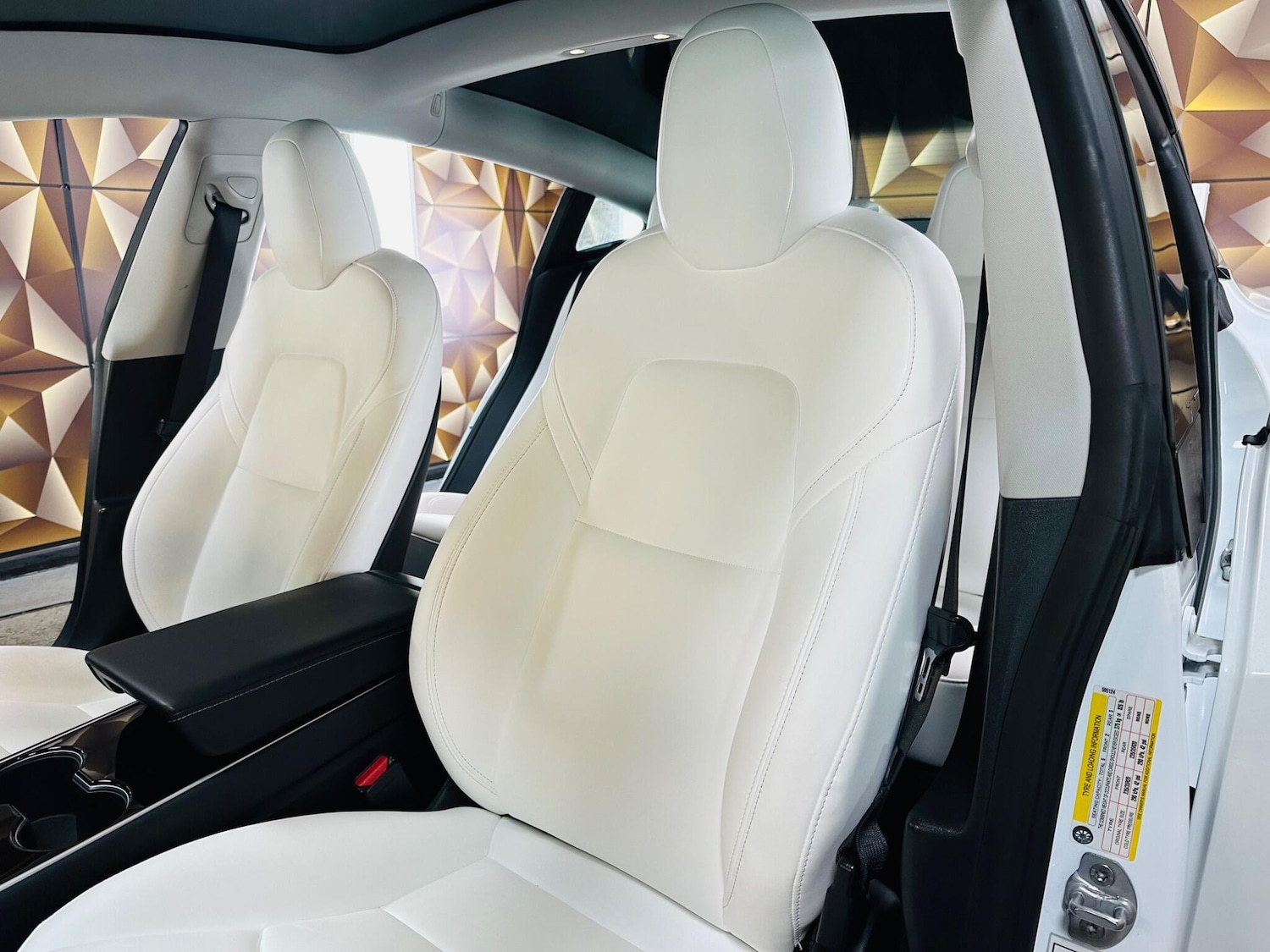 Used Tesla Model 3 2020 for sale - 76607368: Photo 18