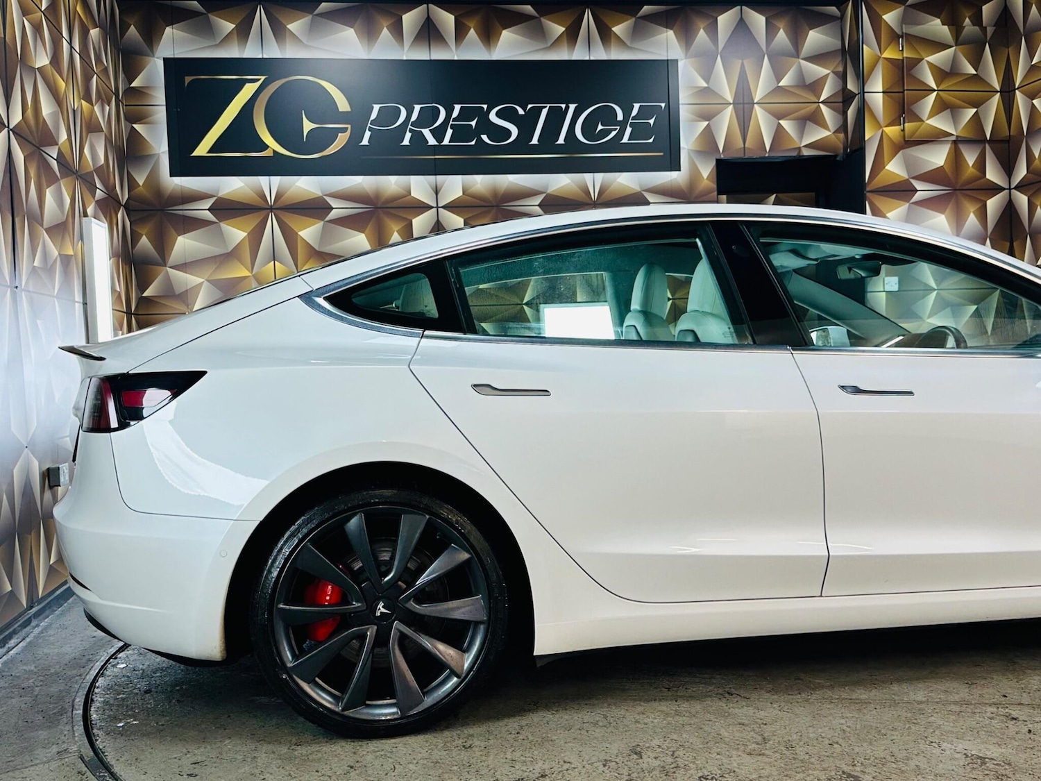 Used Tesla Model 3 2020 for sale - 76607368: Photo 39