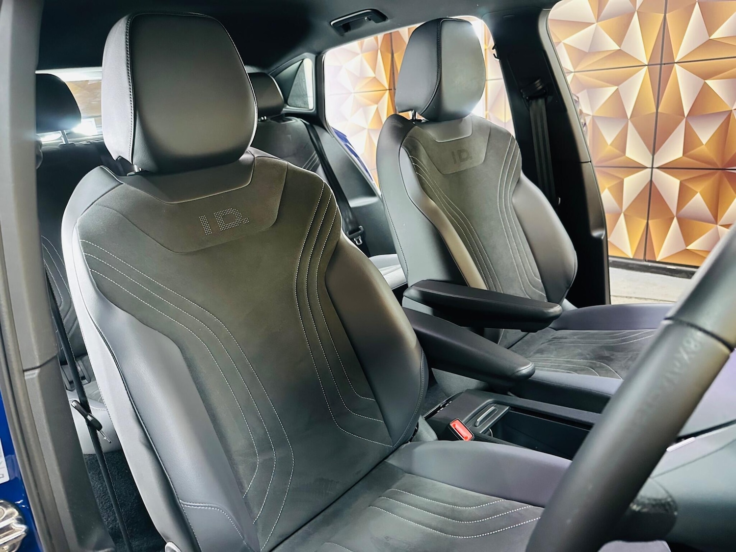 Used Volkswagen ID.4 2022 for sale - 76619657: Photo 10