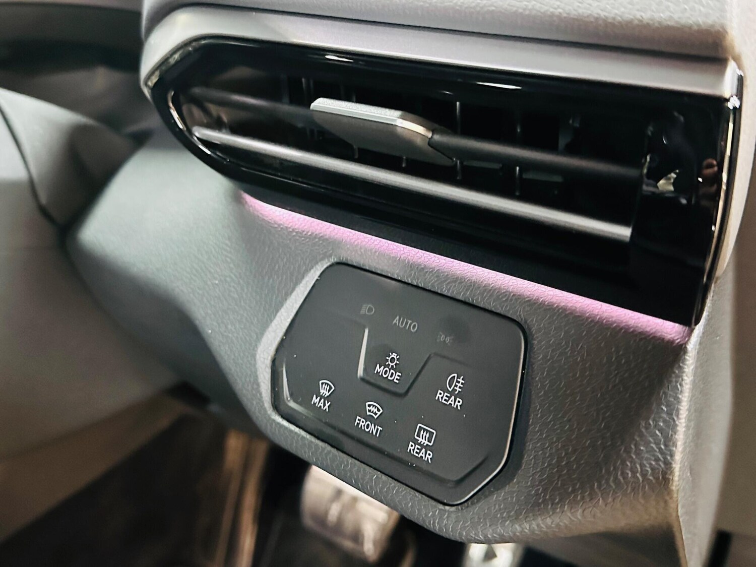 Used Volkswagen ID.4 2022 for sale - 76619657: Photo 61