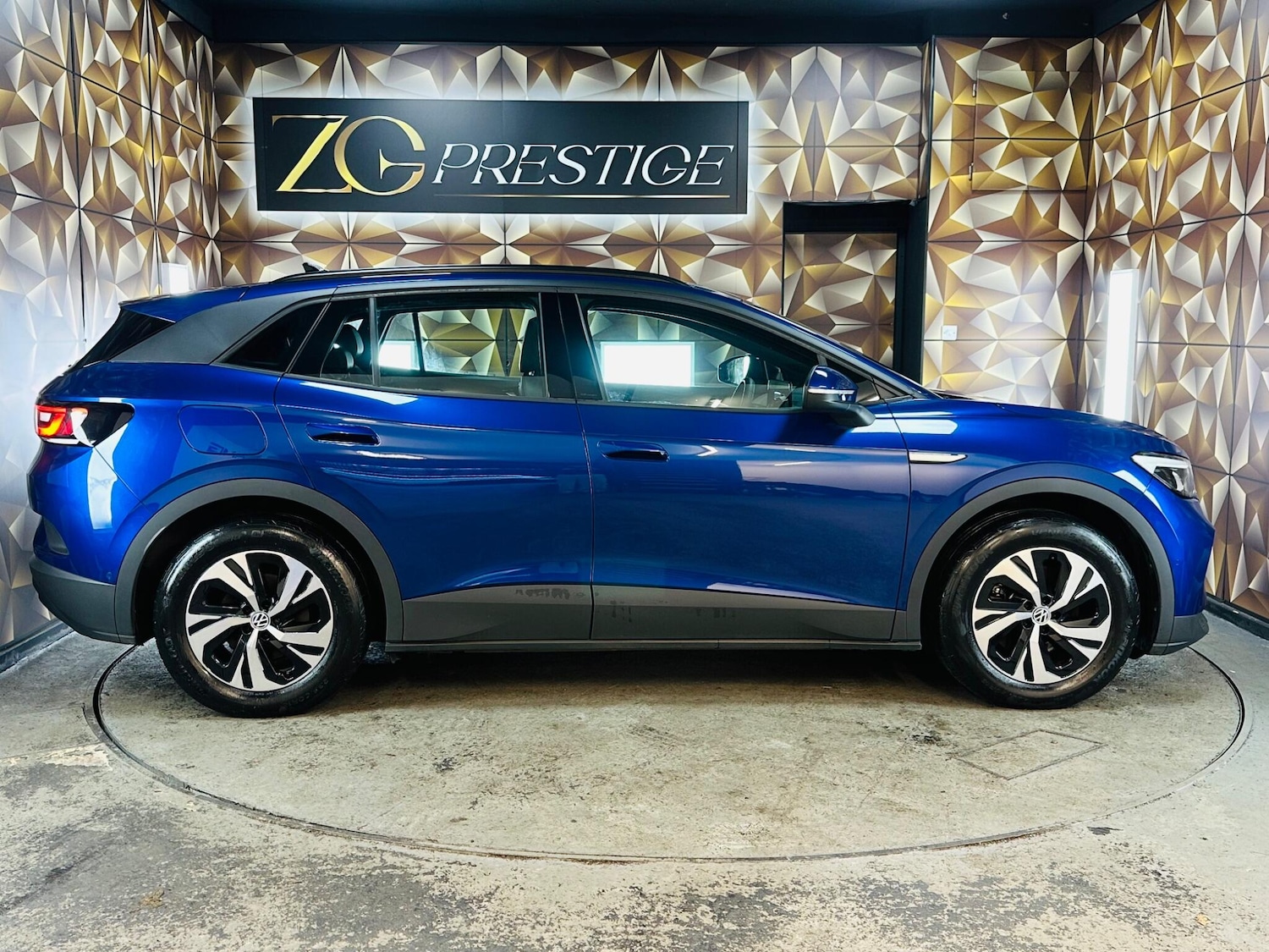 Used Volkswagen ID.4 2022 for sale - 76619657: Photo 9